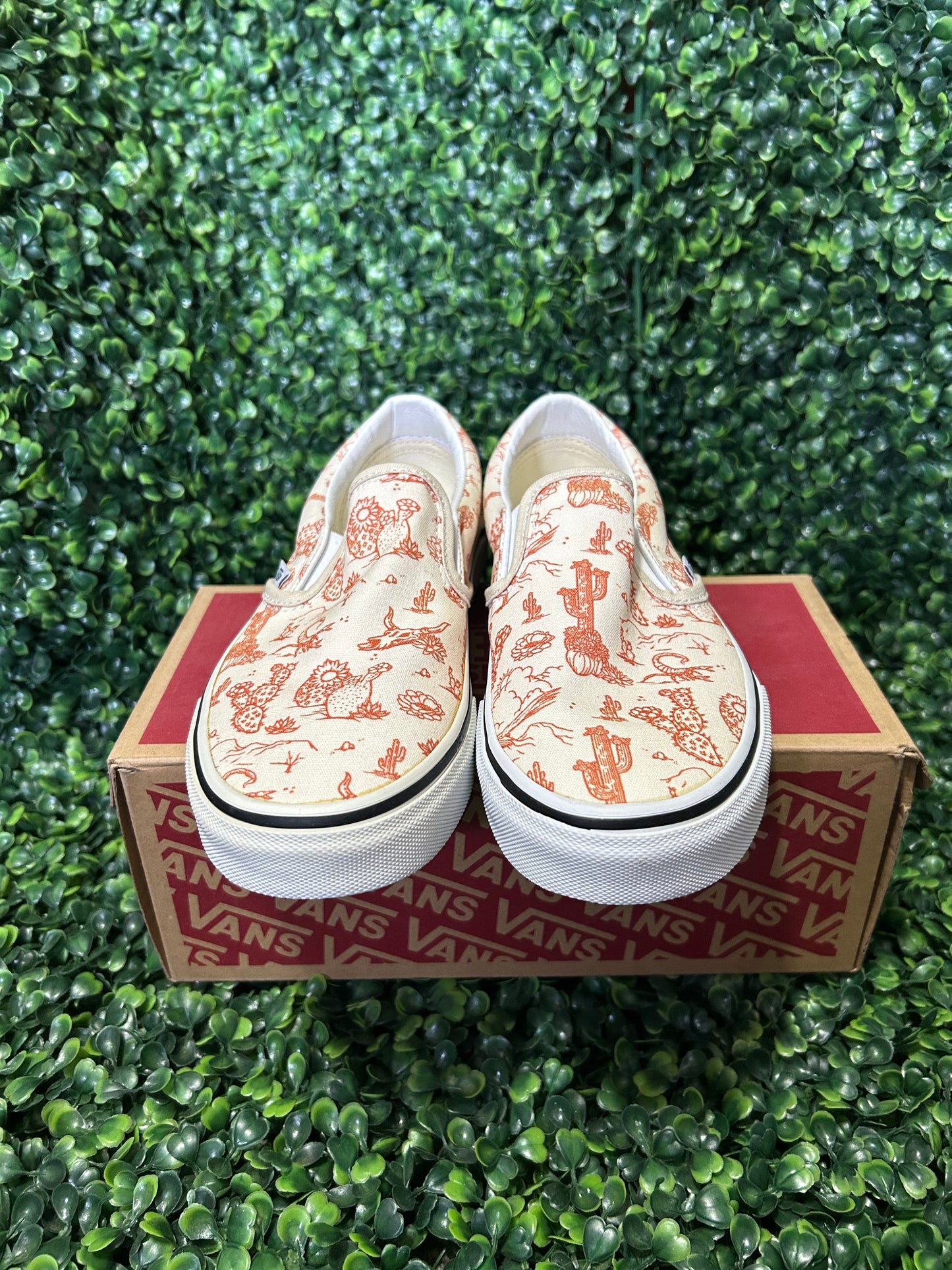 Vans size 6w/5m