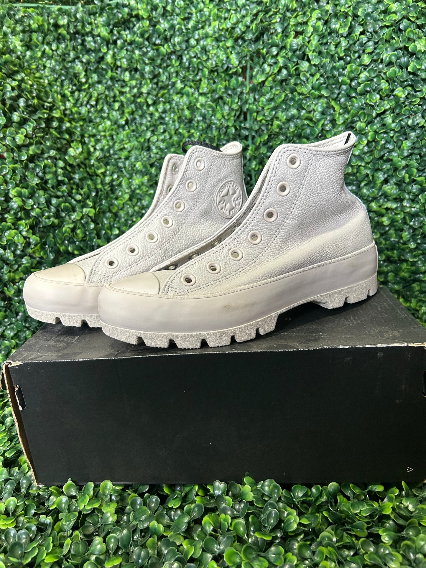 Converse size 6w