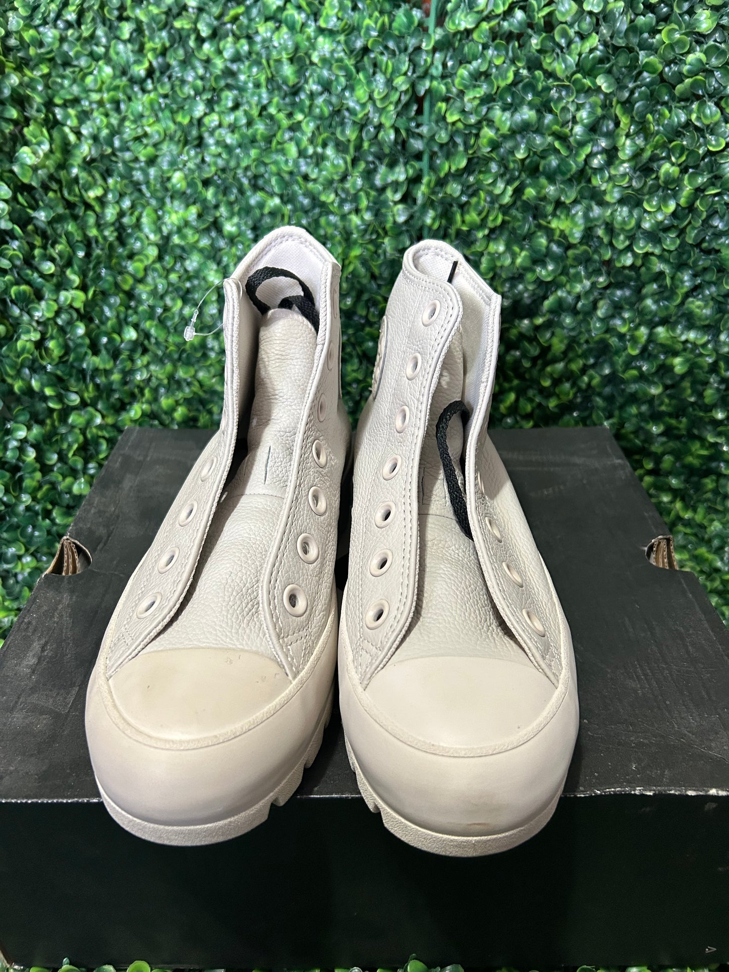 Converse size 6w