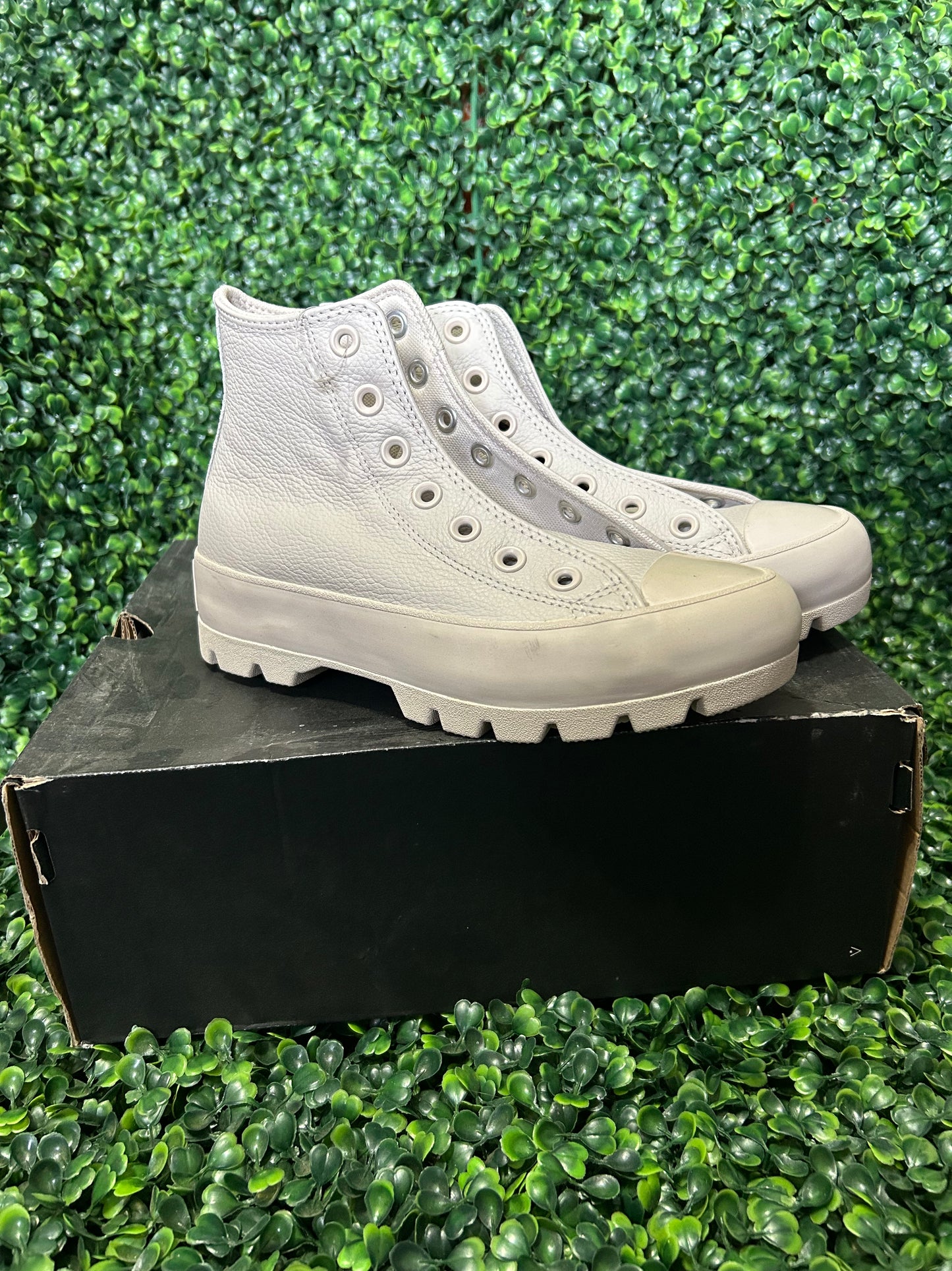 Converse size 6w