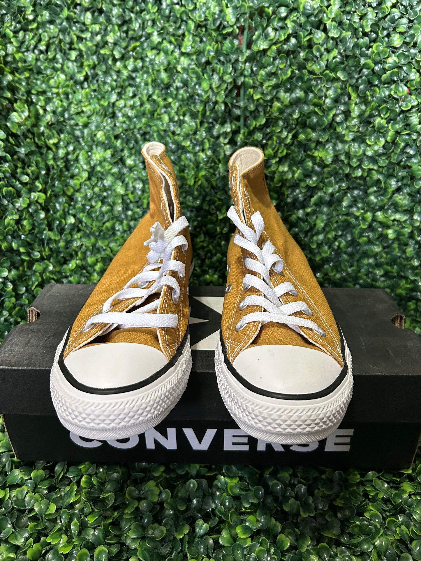 Converse size 6m/8w
