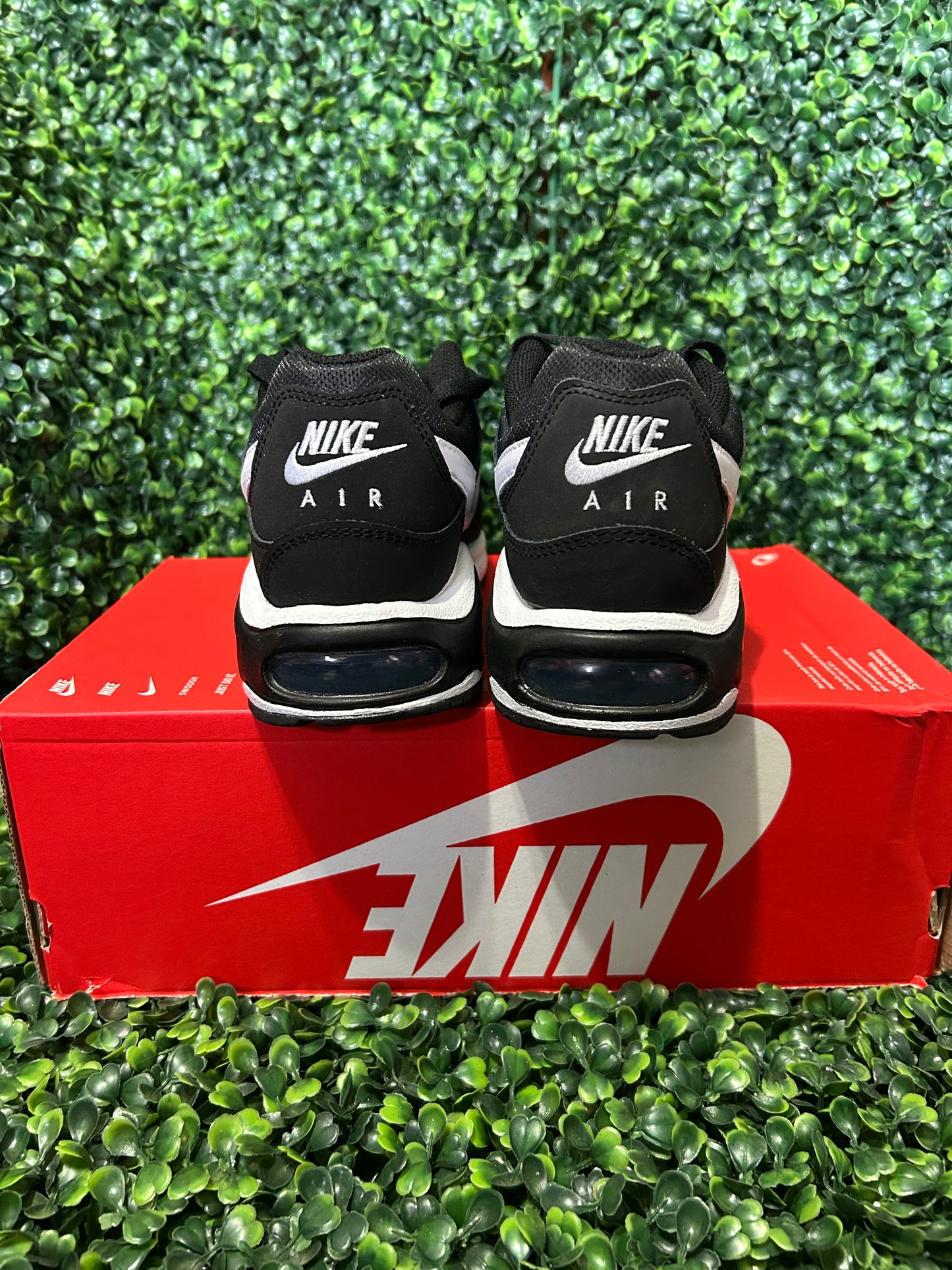 Nike air max command size 7