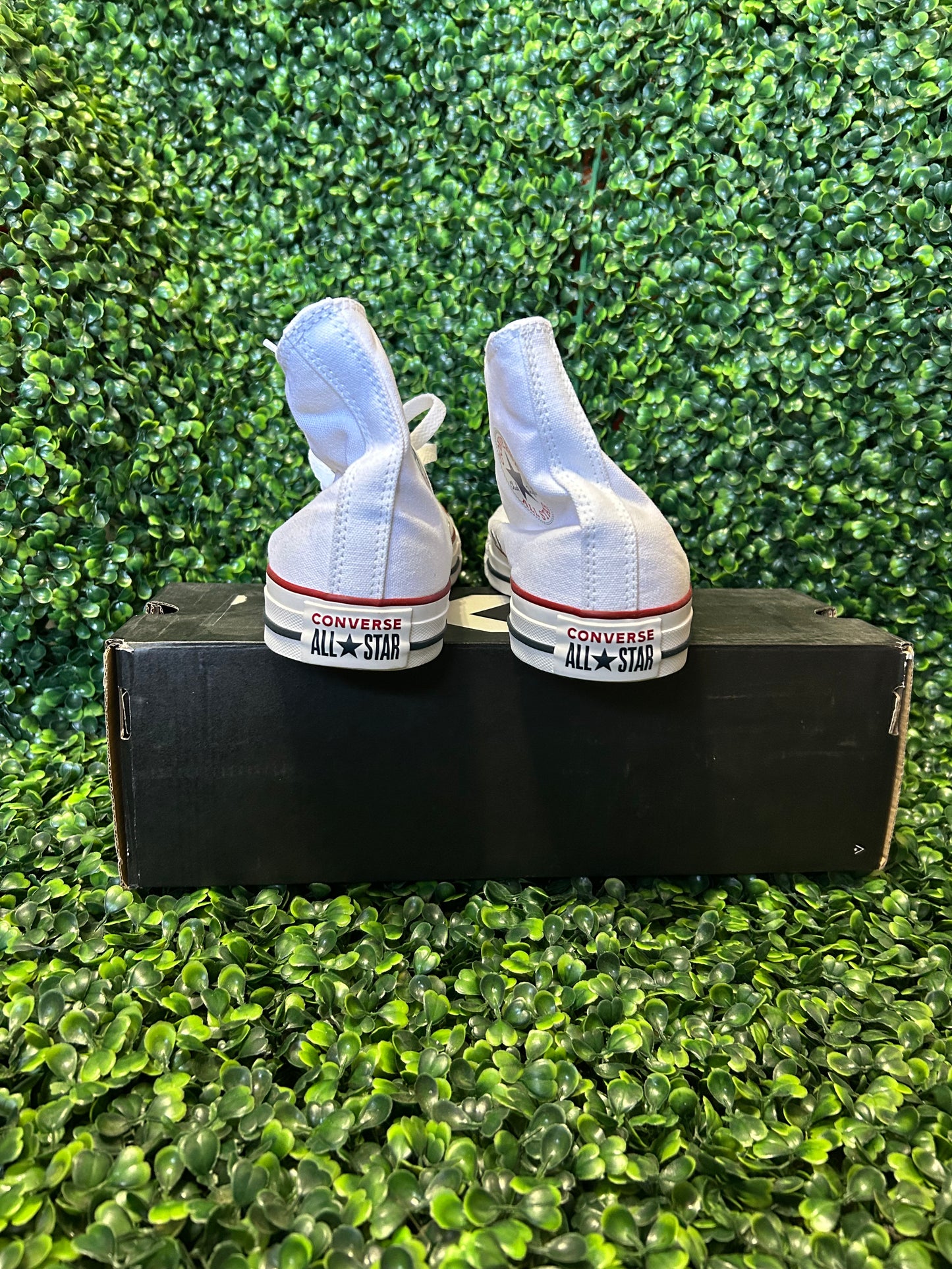 Converse size 7.5m/9.5w
