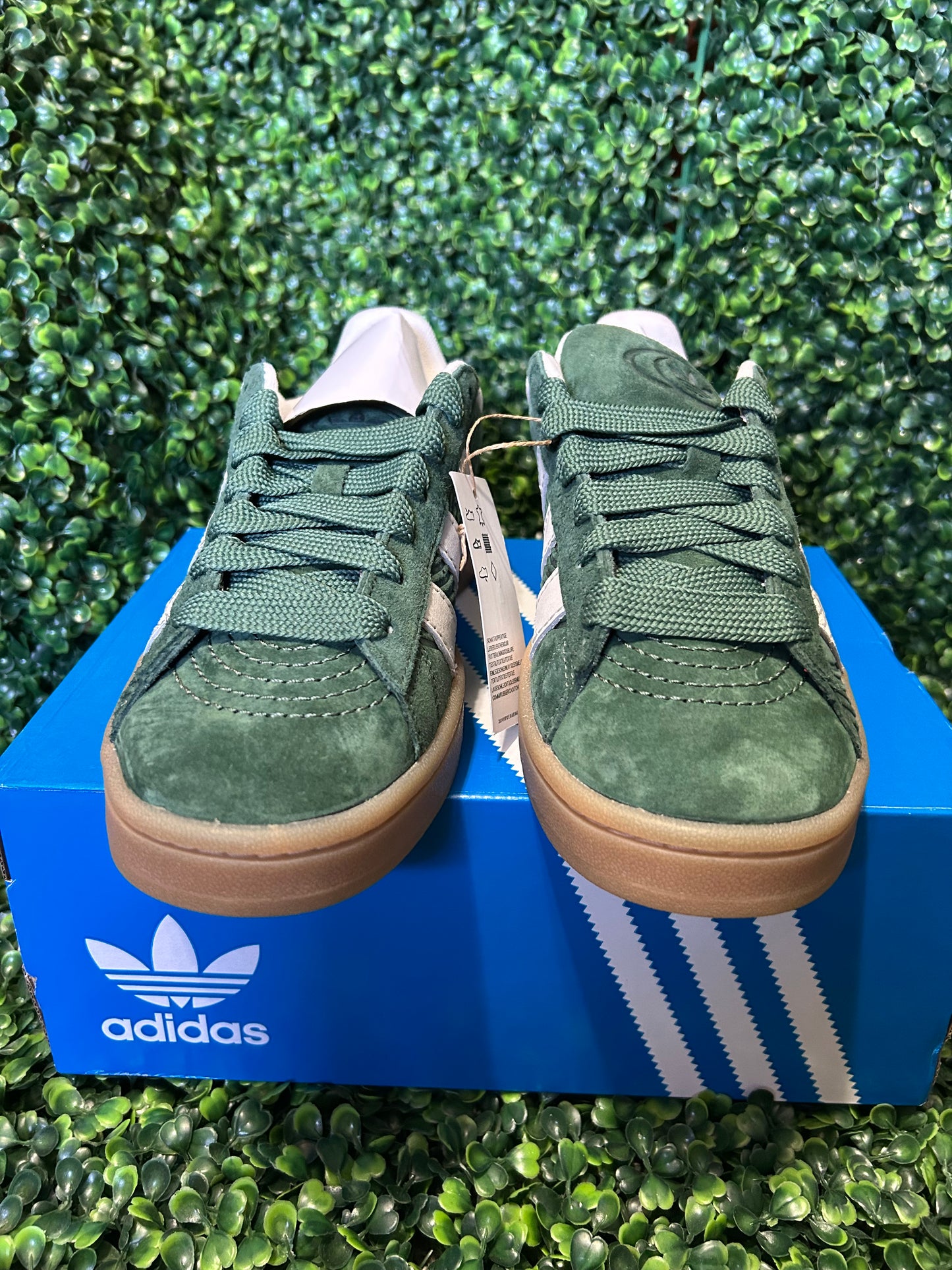 Adidas campus size 8 size 9