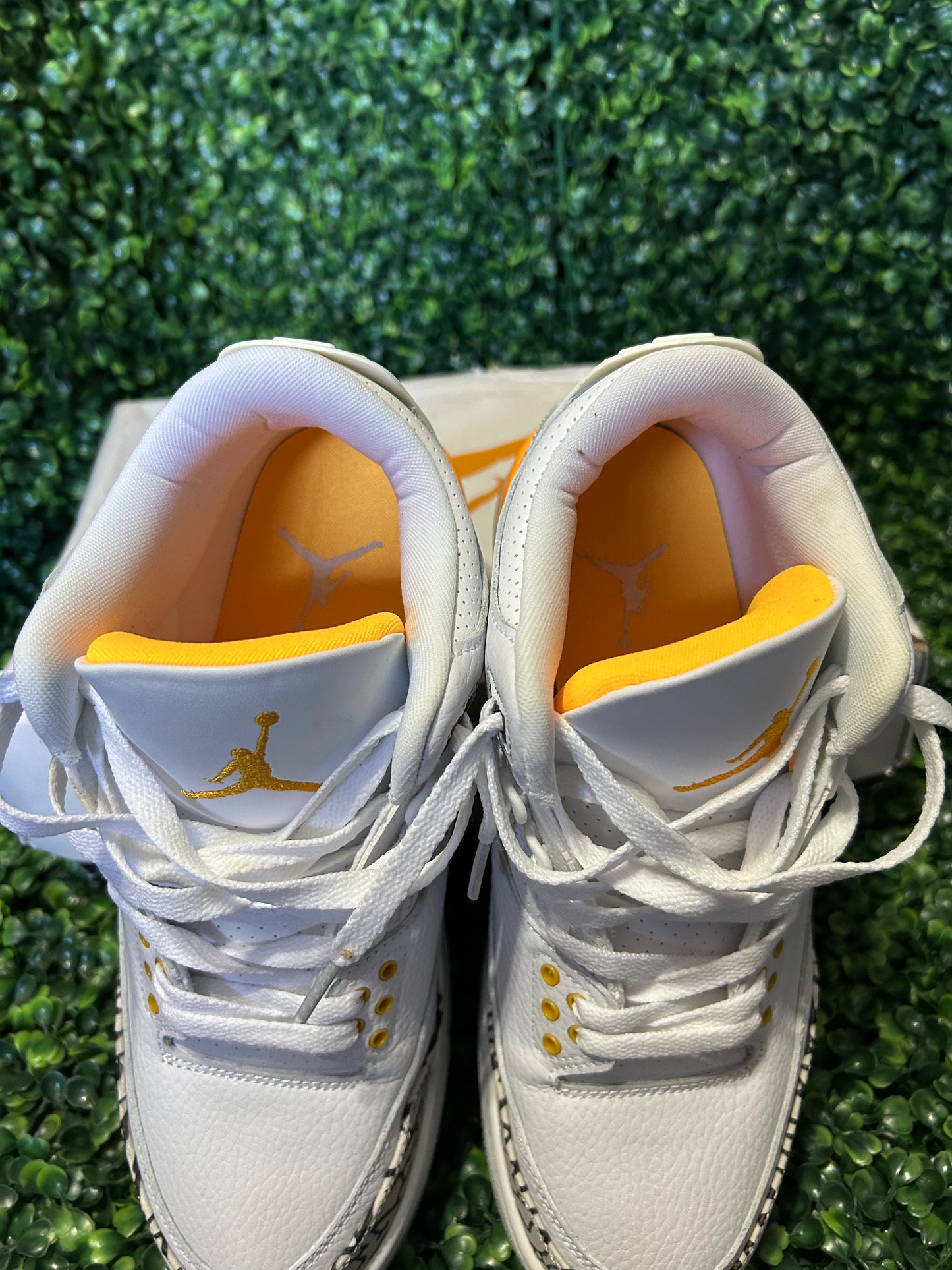 Jordan 3 laser size 8m