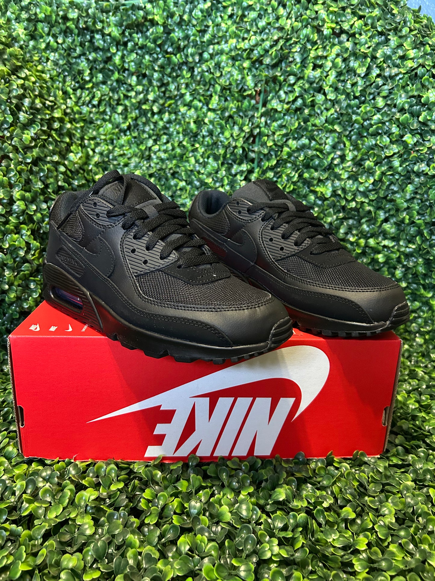 Nike air max 90 size 9m/10.5w