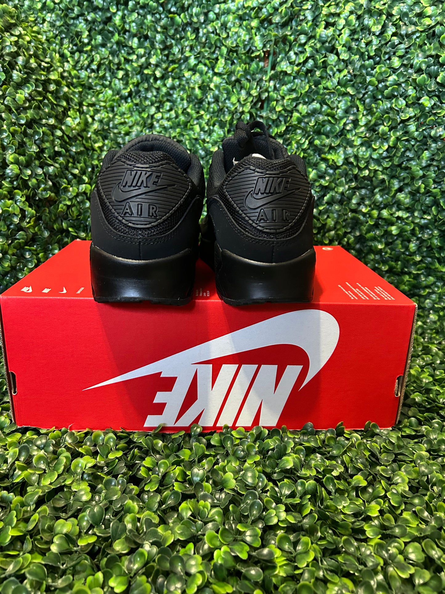 Nike air max 90 size 9m/10.5w