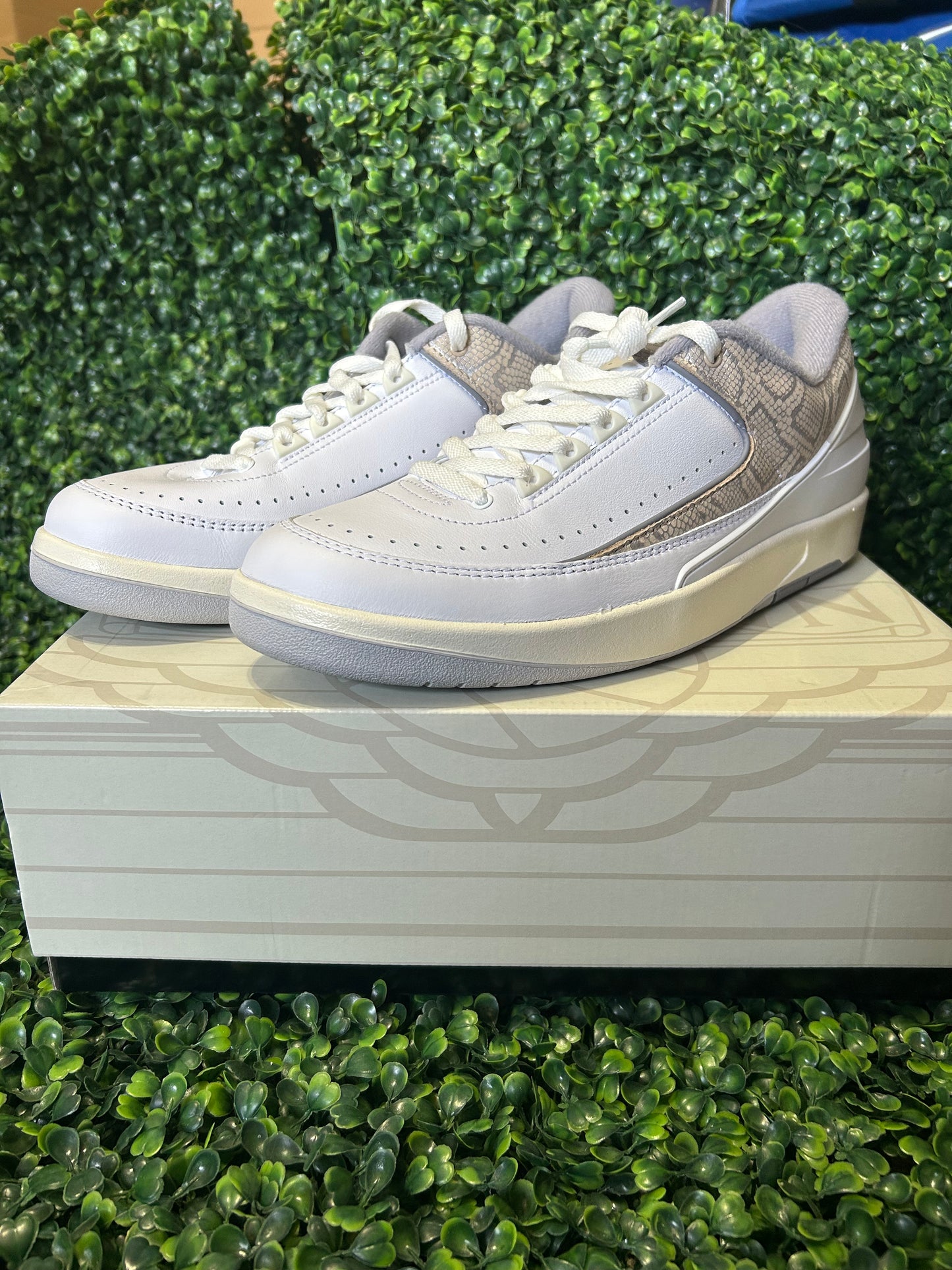 Jordan 2 size 10.5