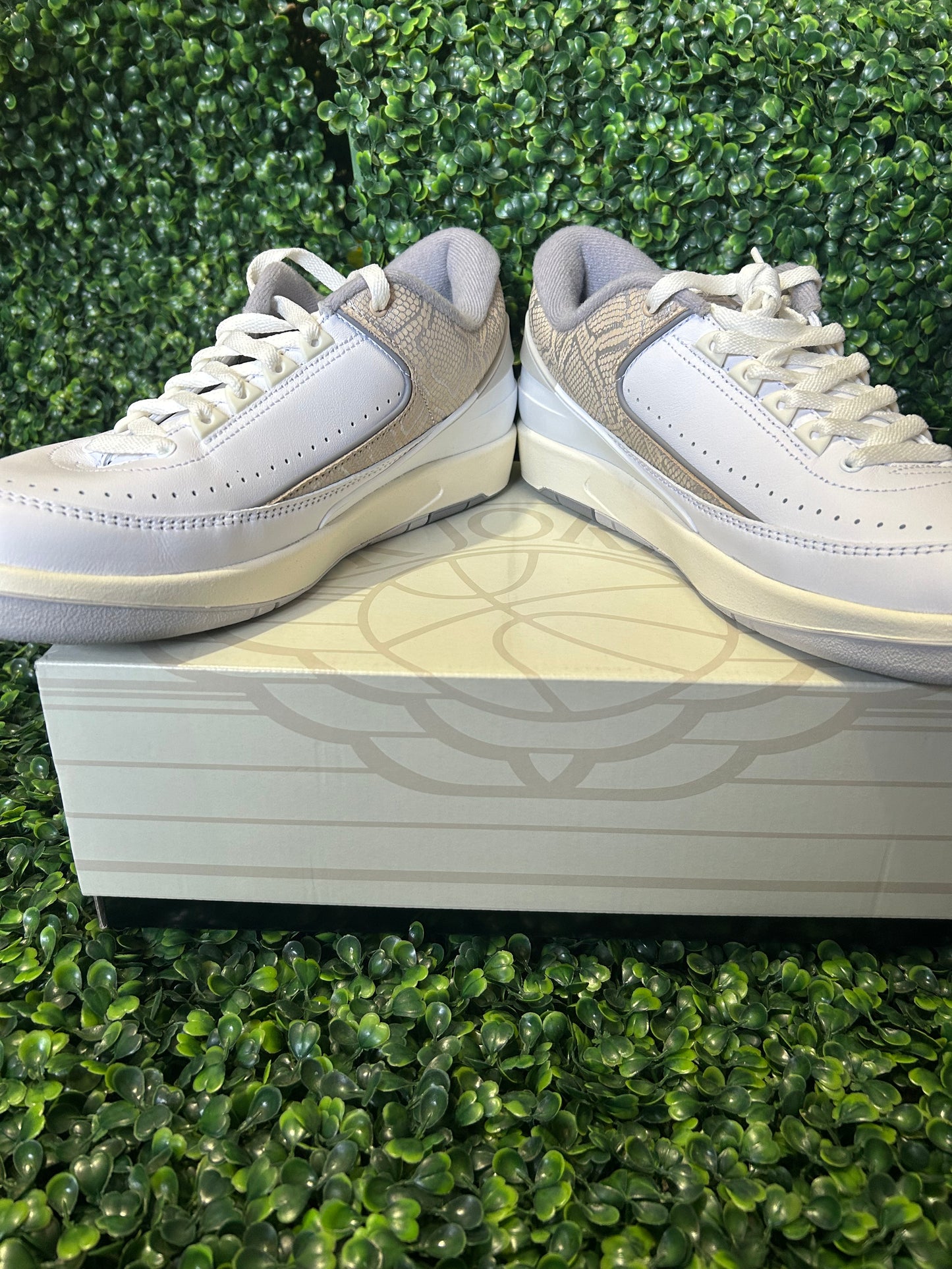 Jordan 2 size 10.5