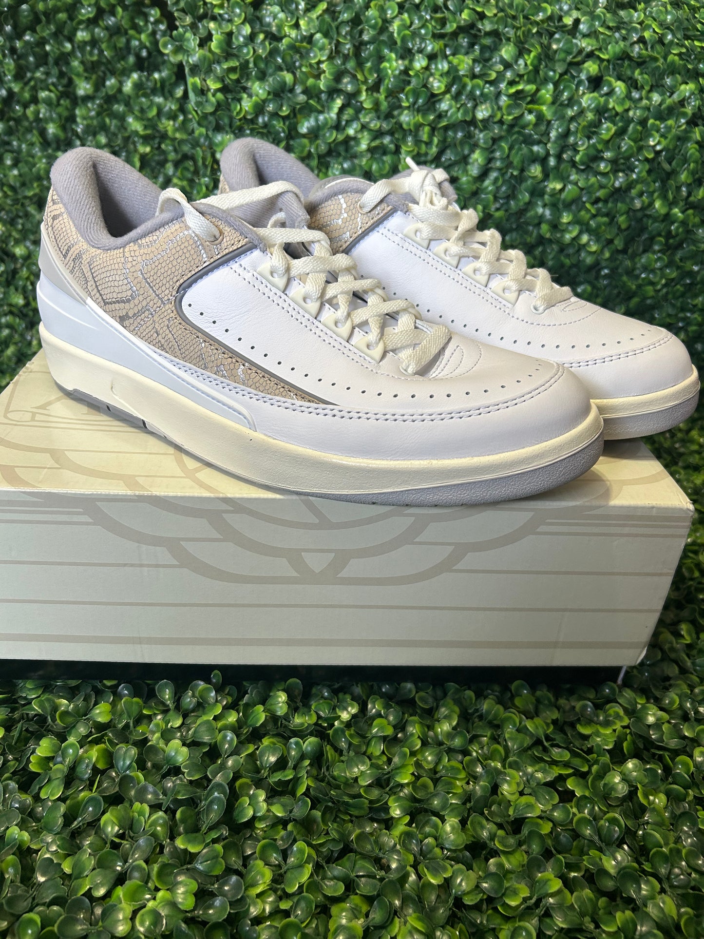 Jordan 2 size 10.5