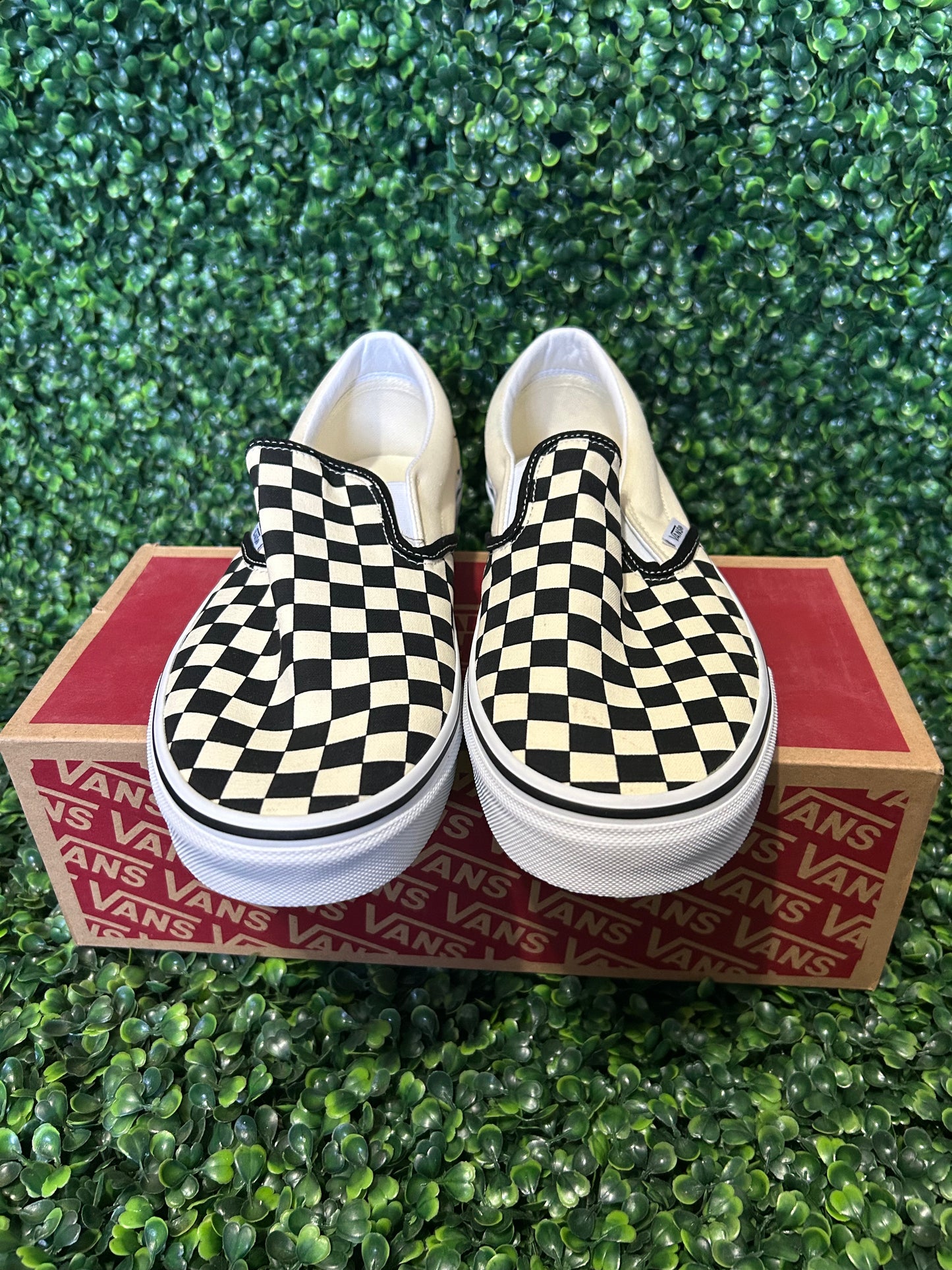 Vans slip on size 10.5
