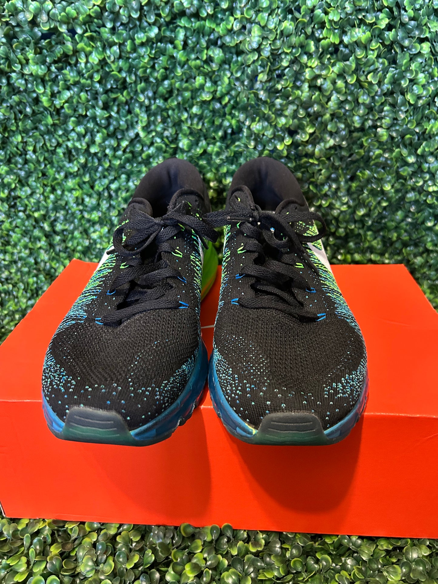 Nike fly knit max size 13
