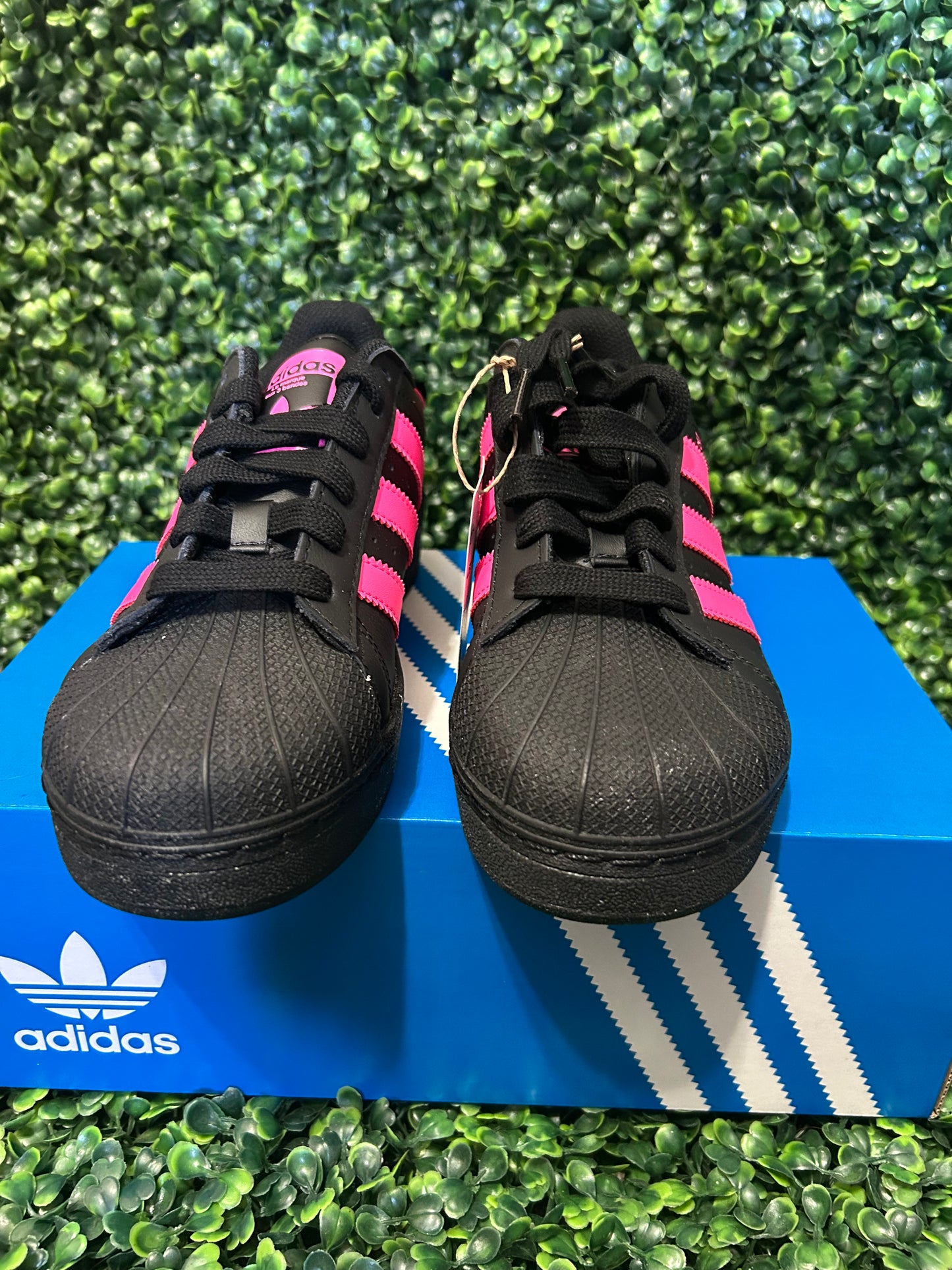Adidas superstar size 4/4.5