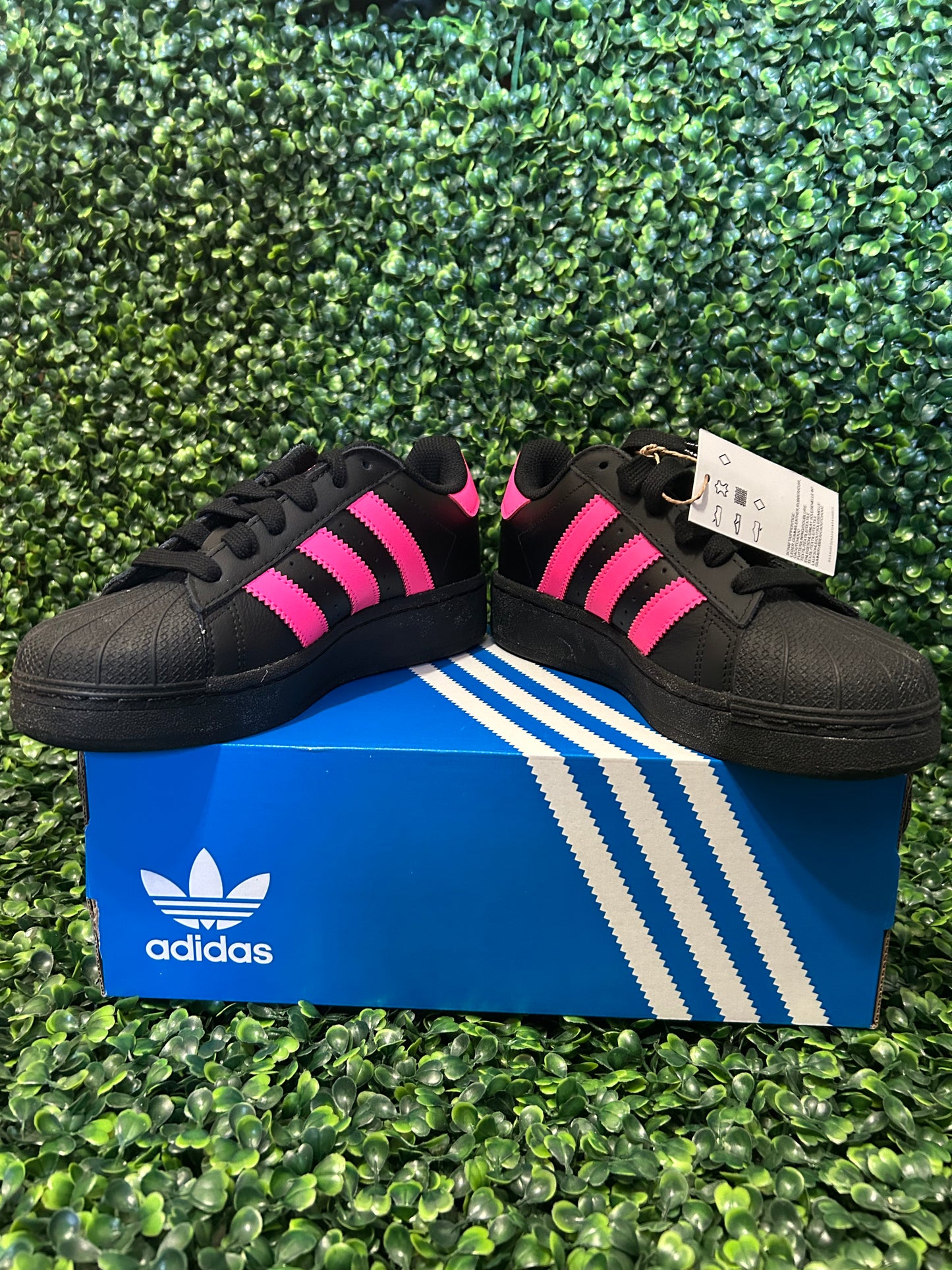 Adidas superstar size 4/4.5