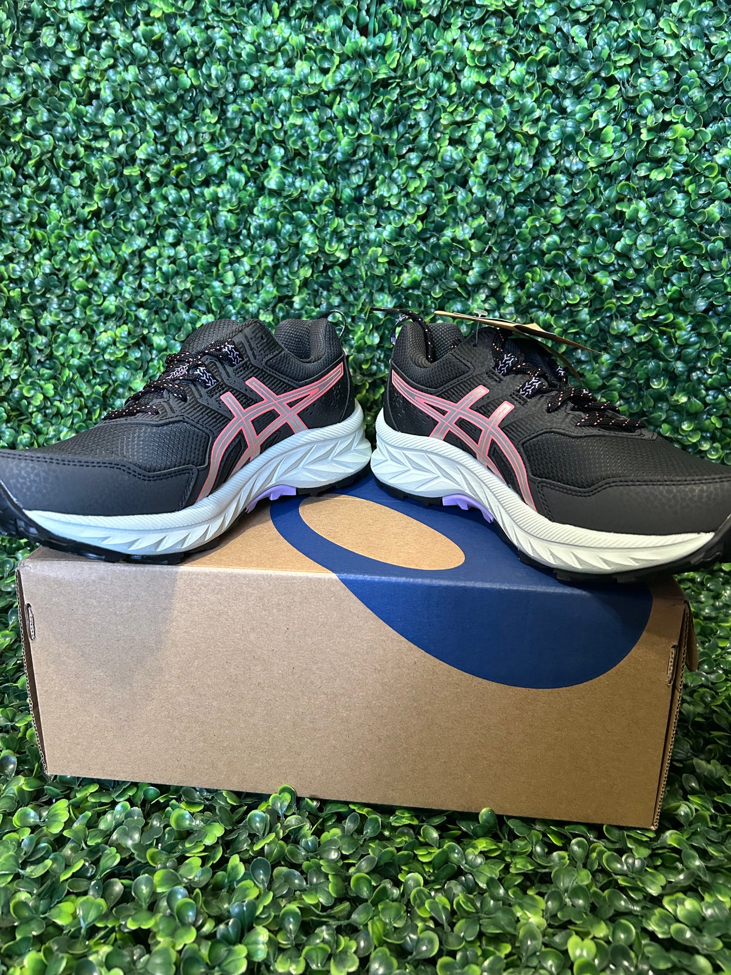 Asics size 7.5w