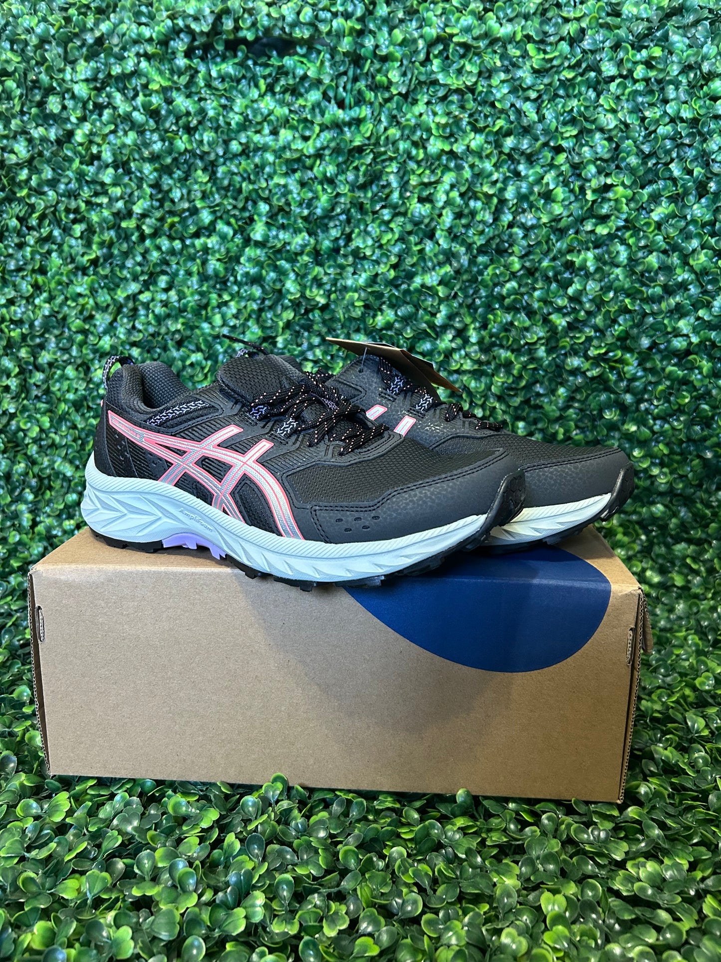 Asics size 7.5w