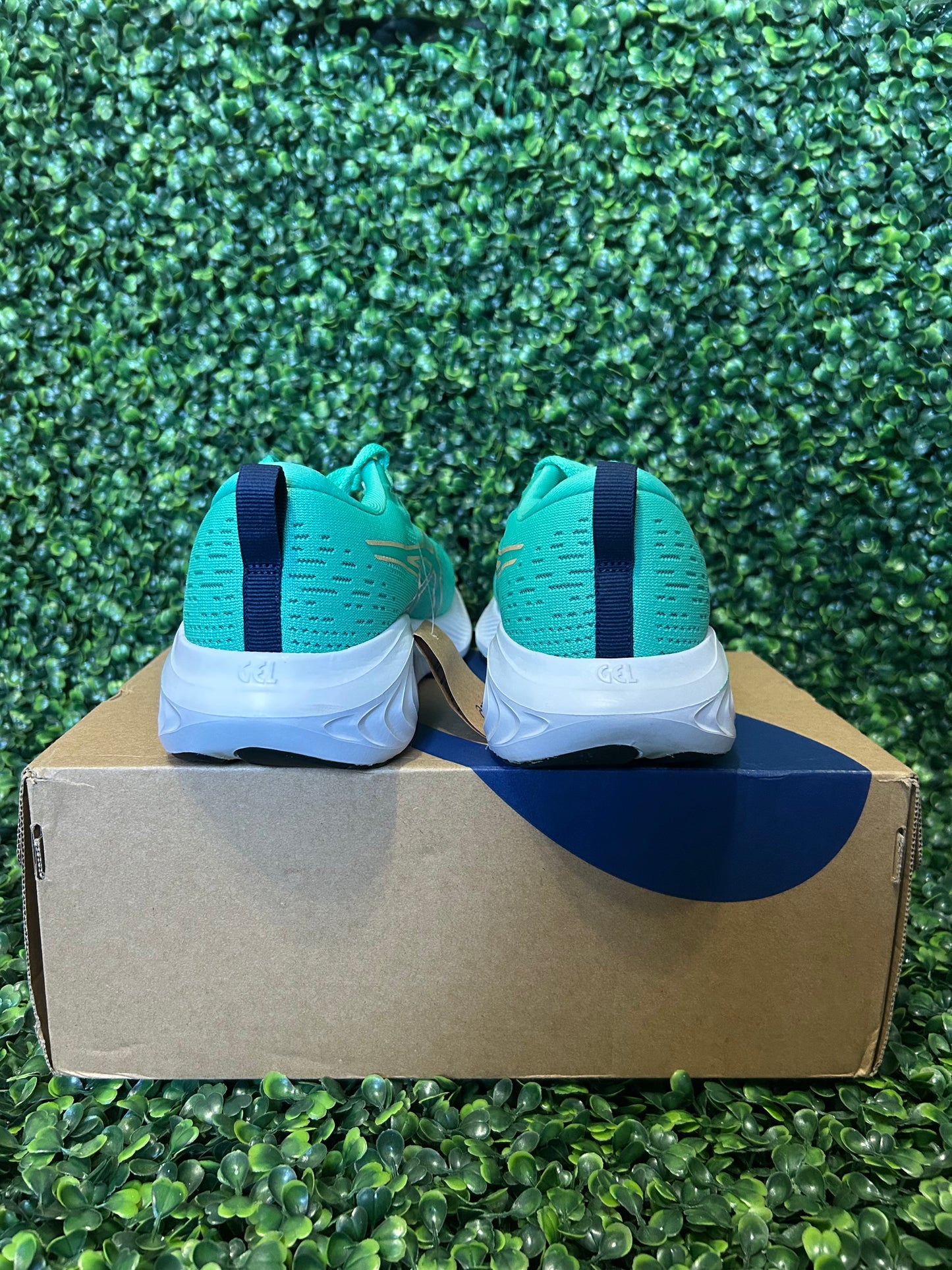 Asics size 8w