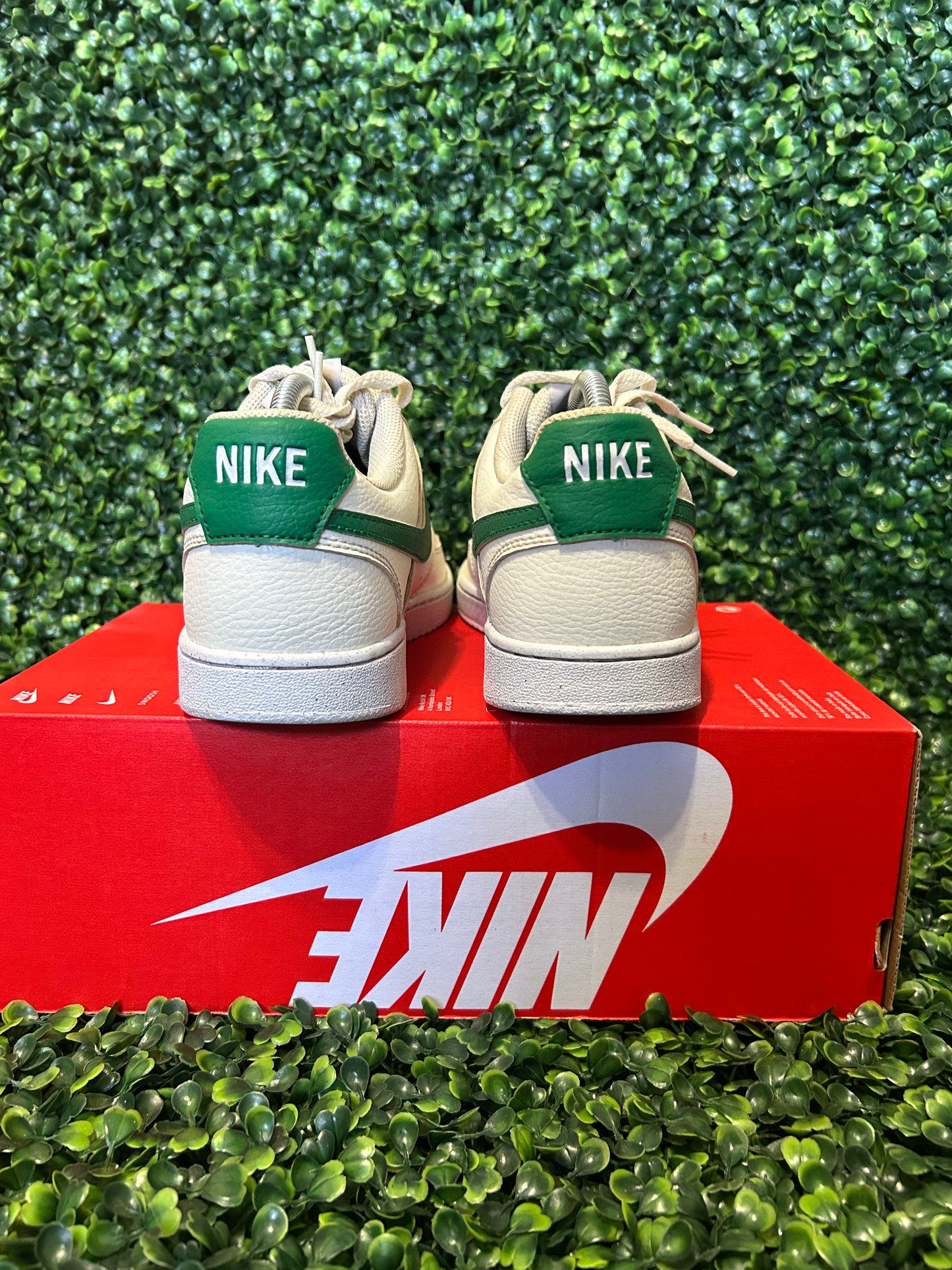 Nike court vision size 9w