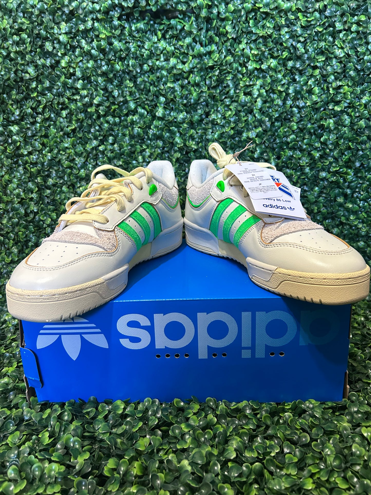Adidas rivalry 86 size 9.5