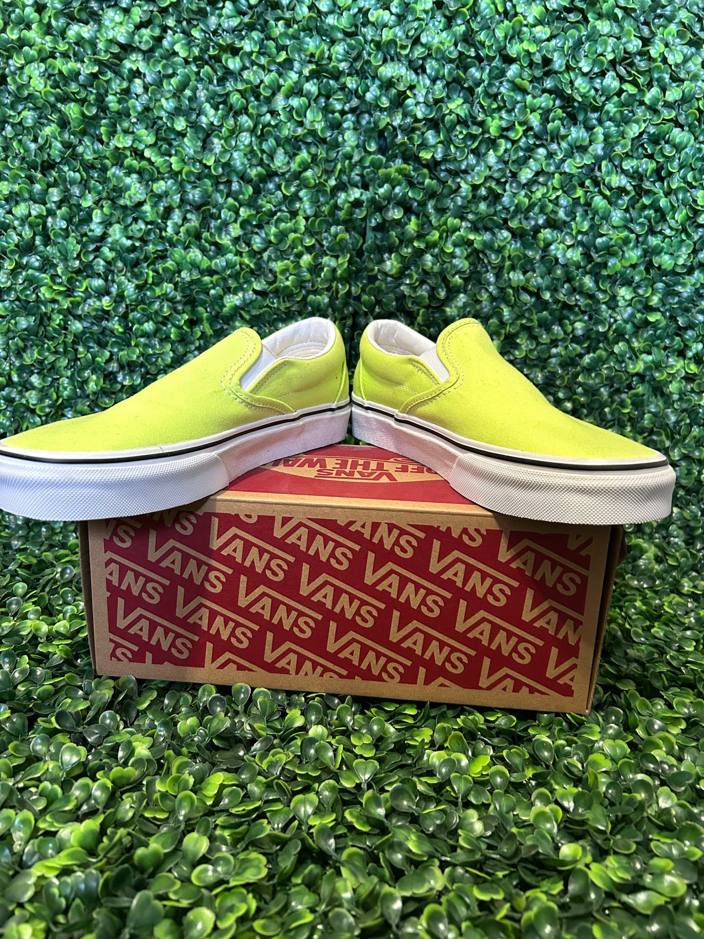 Vans slip on size 6