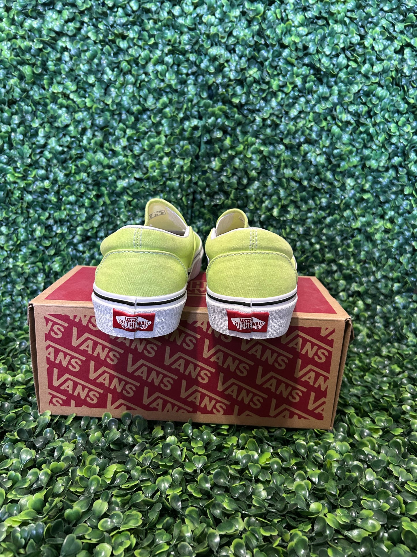 Vans slip on size 6