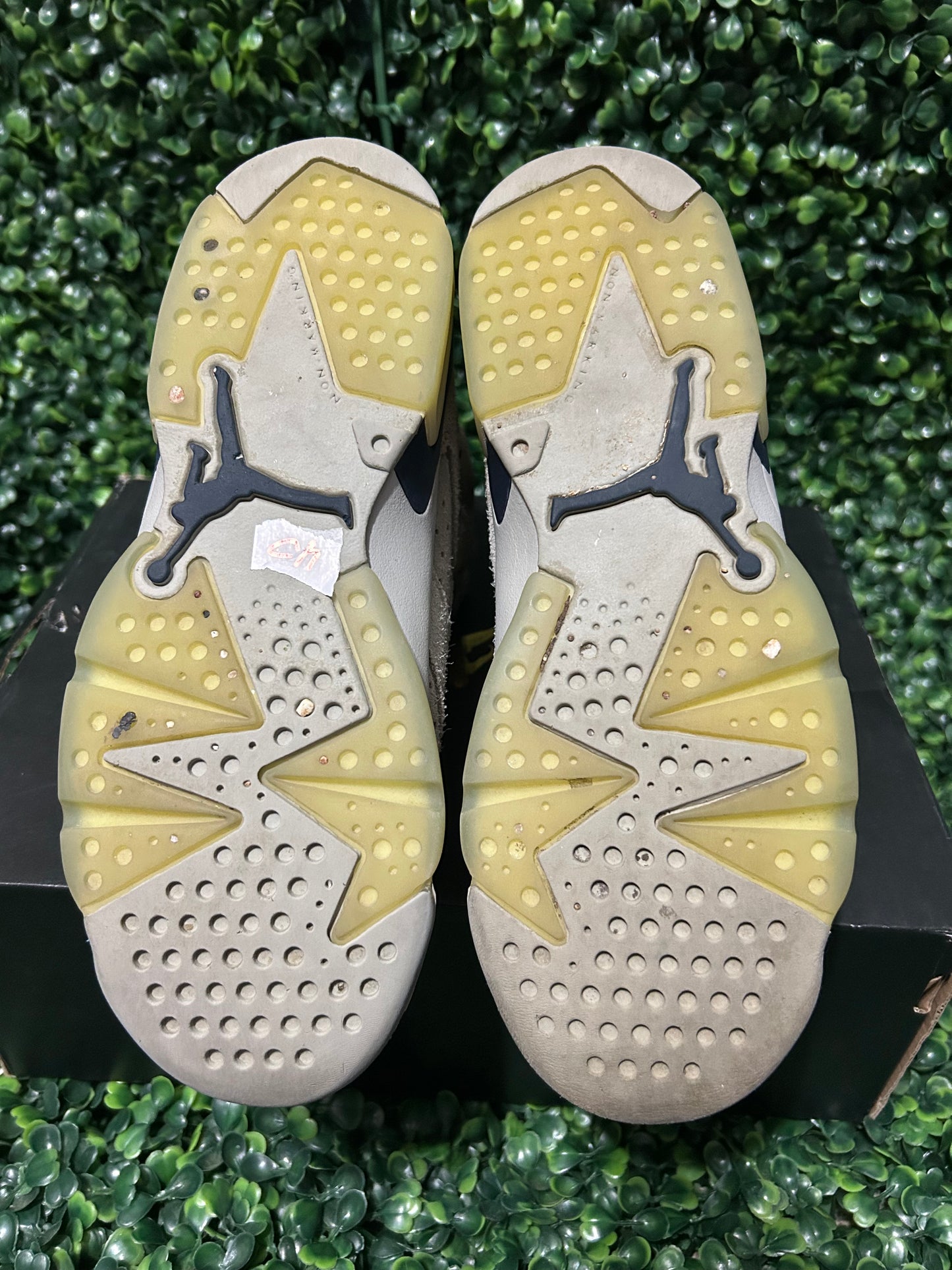 Nike Jordan 6 size 4y