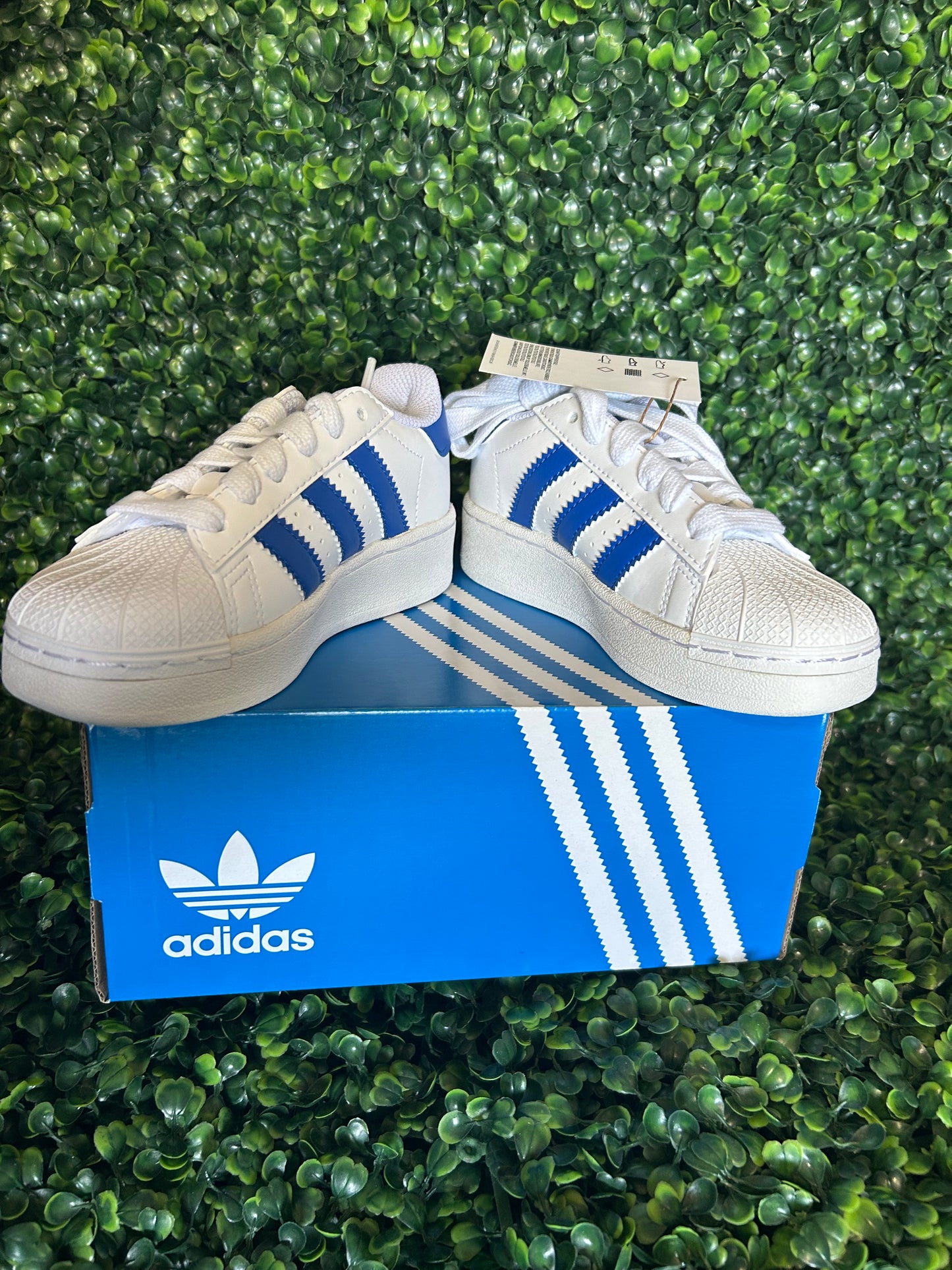 Adidas superstar size 3/11k/12k