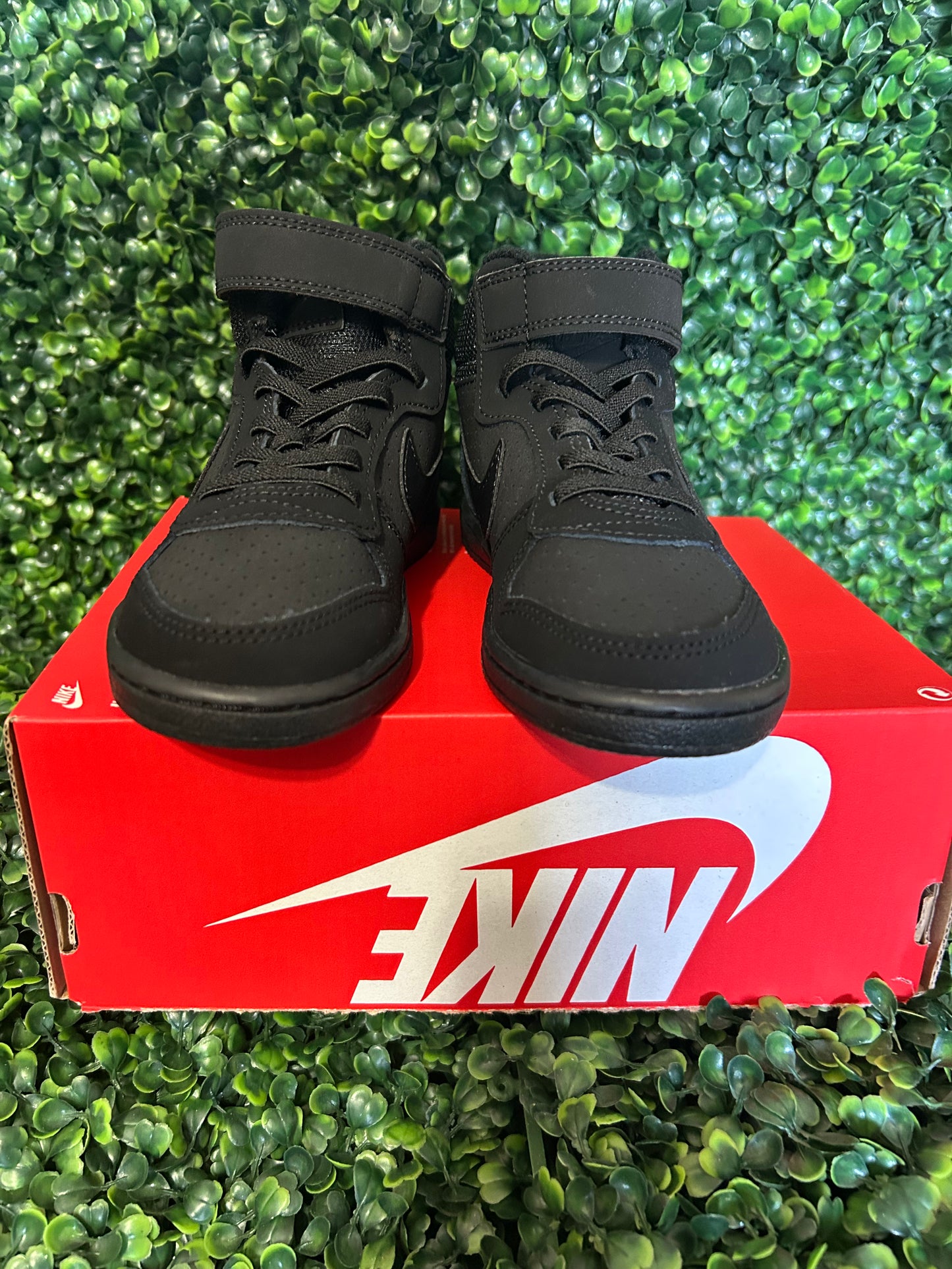 Nike court borough size 12c