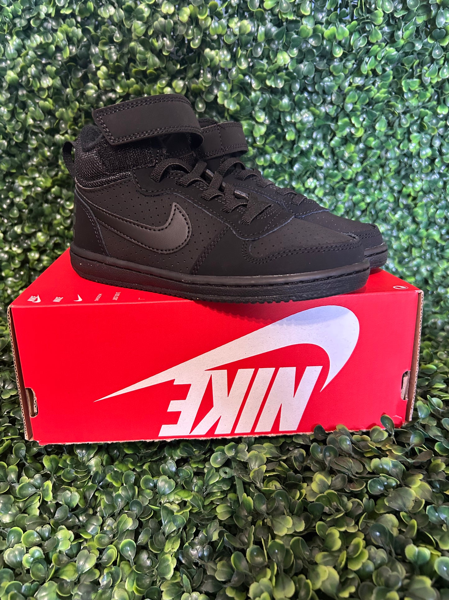 Nike court borough size 12c