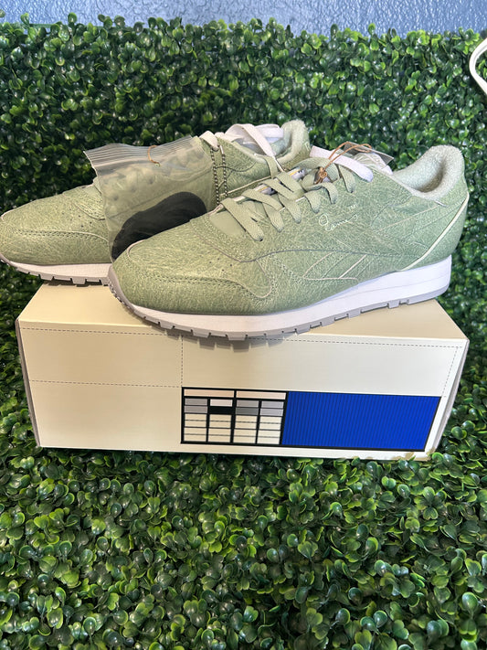Reebok size 10.5