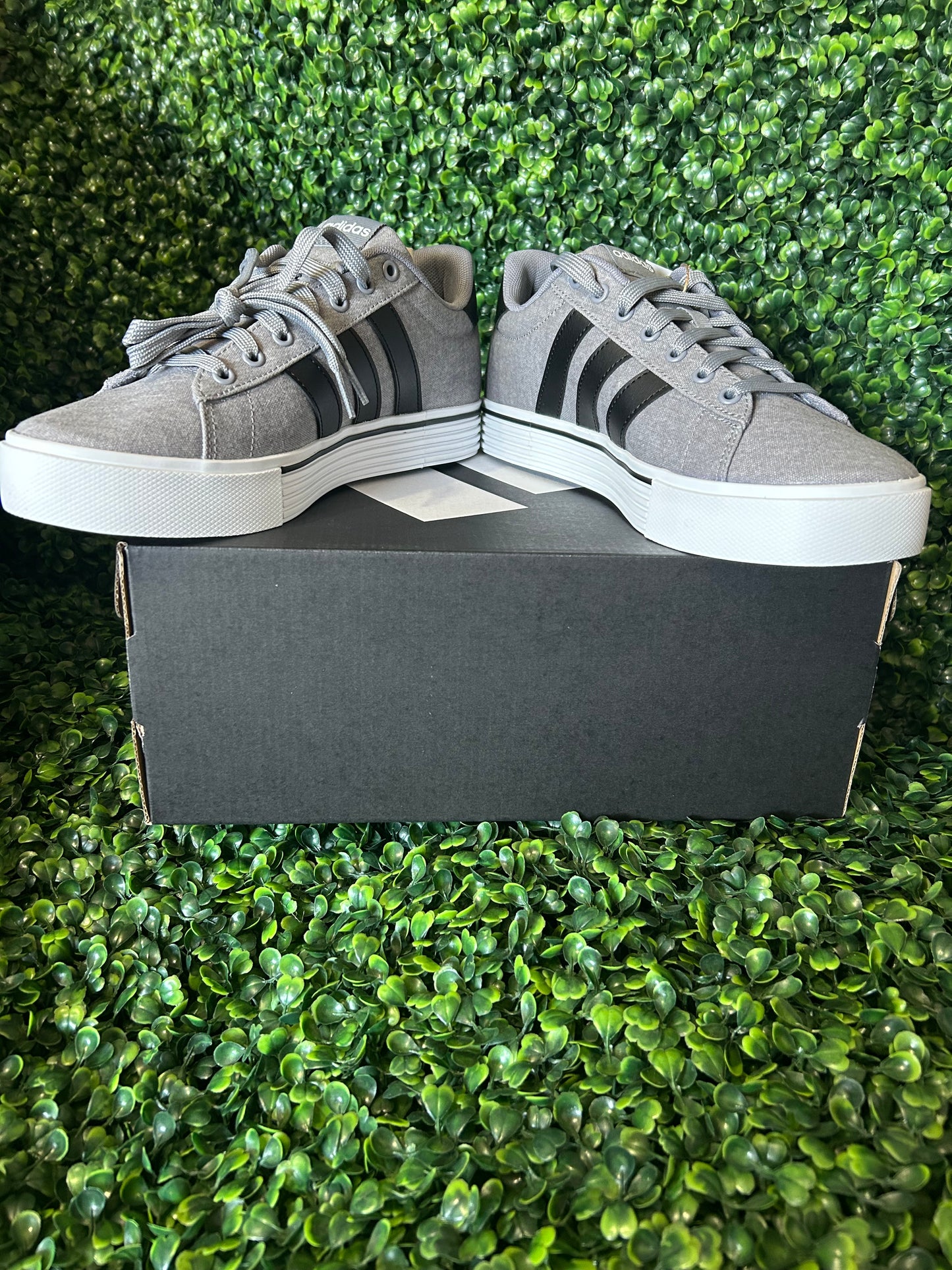 Adidas daily size 8/8.5/9