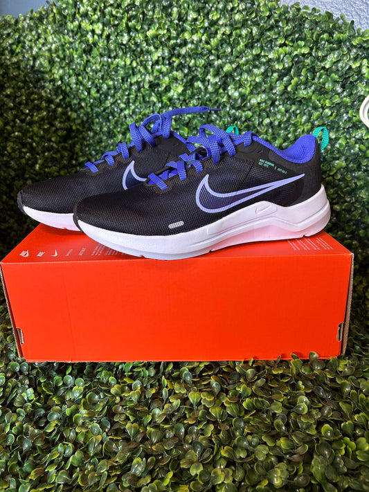 Nike downshifter size 7.5 wmns