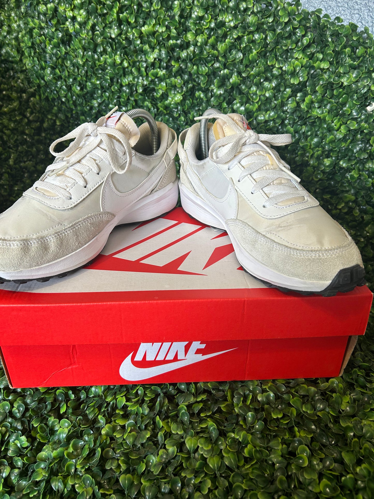 Nike waffle size 8.5 wmns
