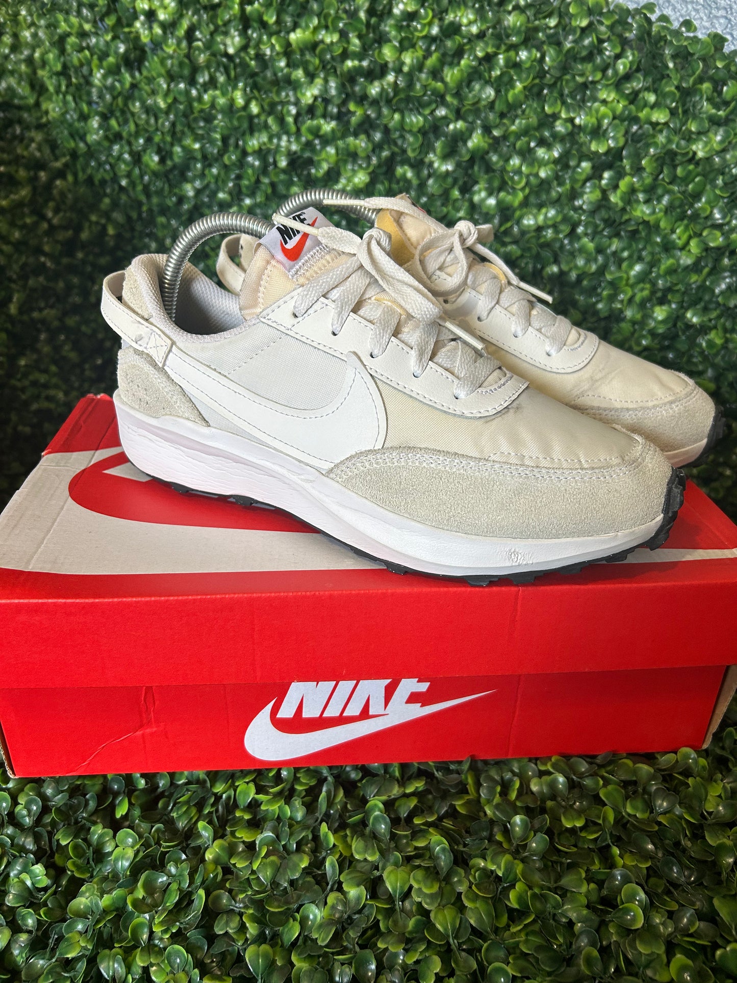 Nike waffle size 8.5 wmns