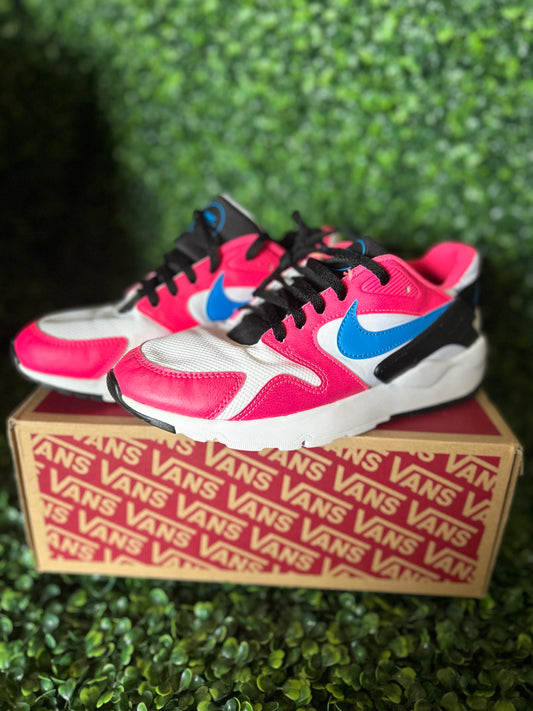 Nike LD victory size 6y