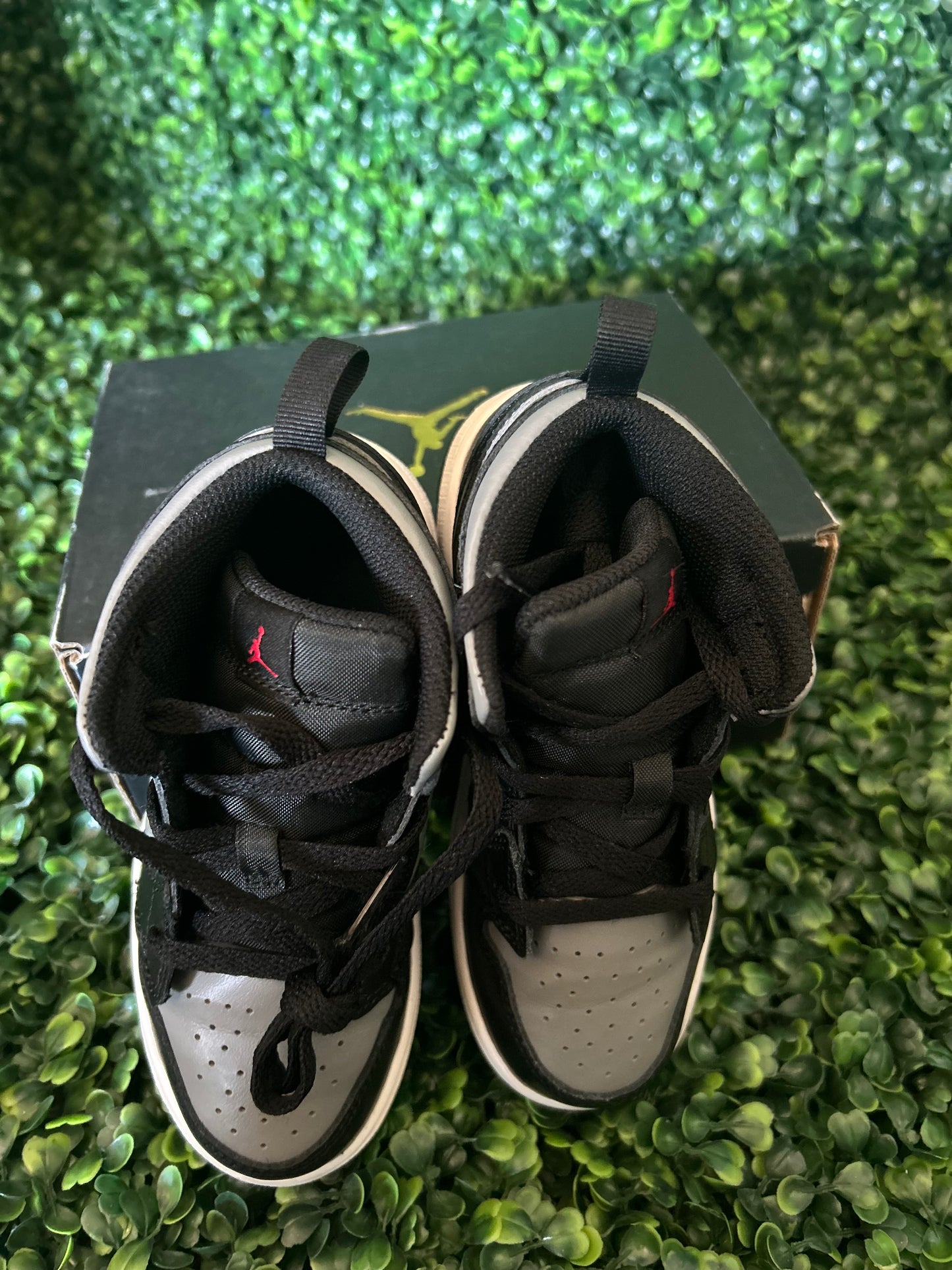 Jordan 1 mid size 10c
