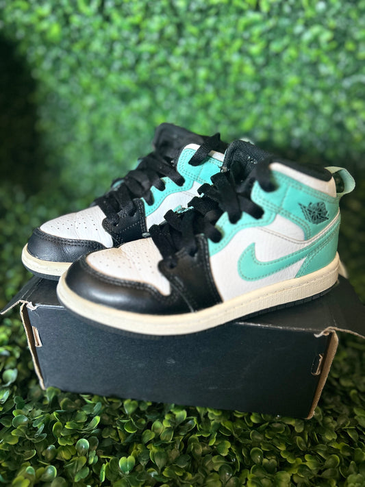 Jordan 1 size 12c