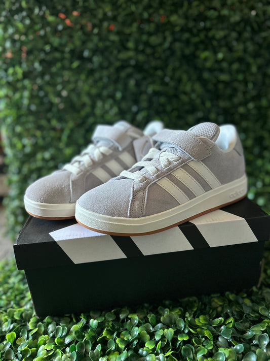 Adidas grand court