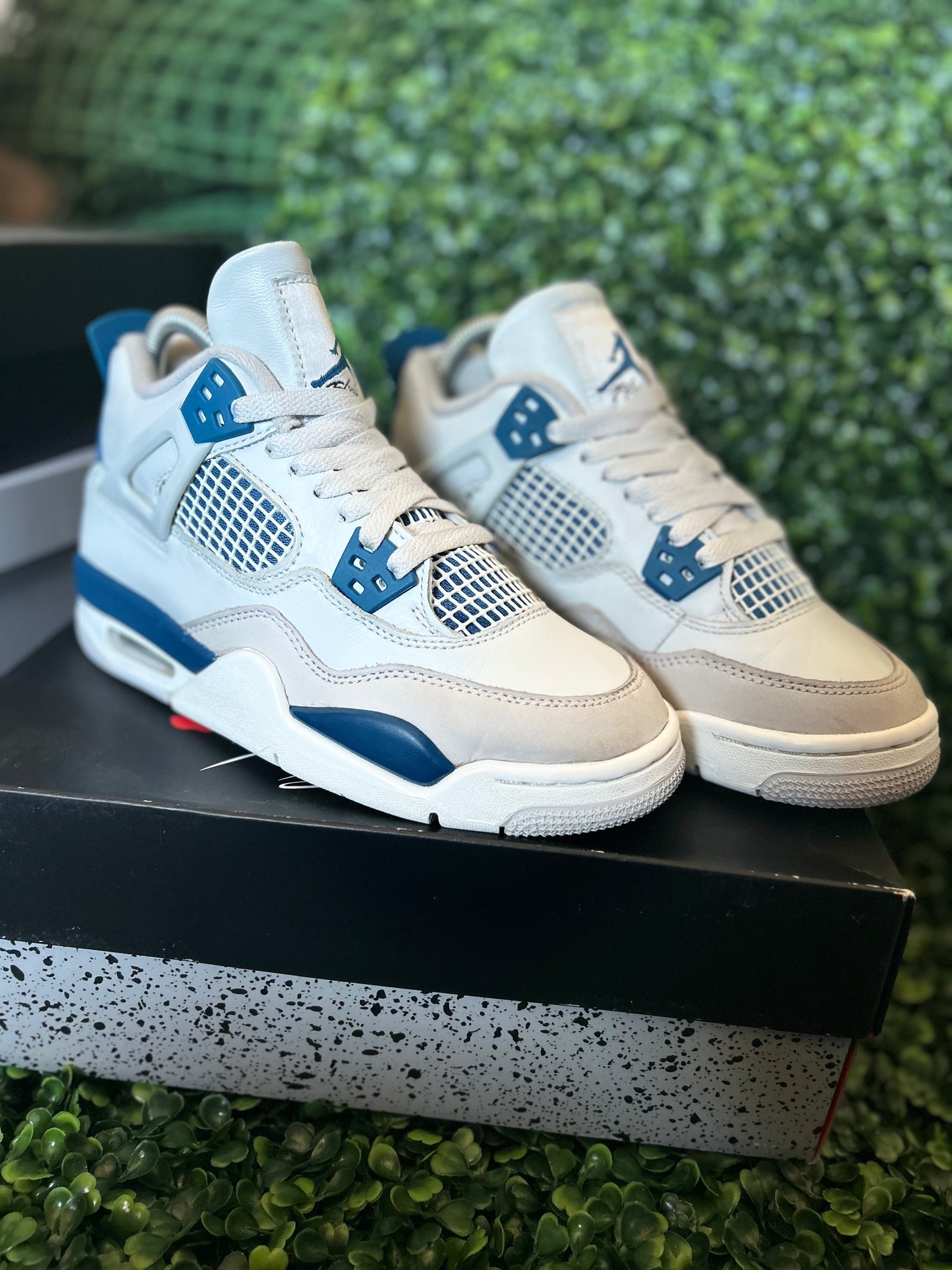 Jordan 4