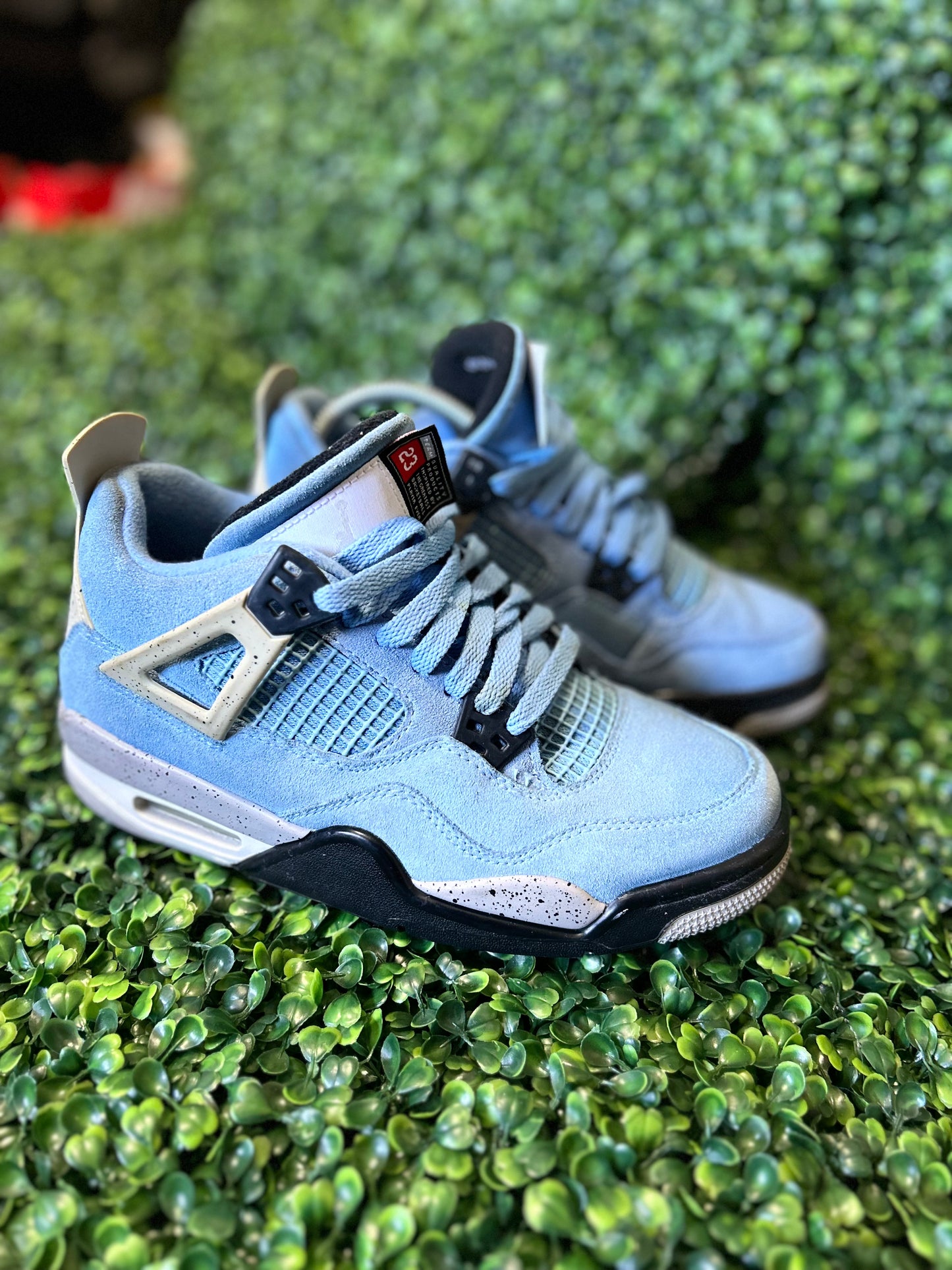 Jordan 4 university blue