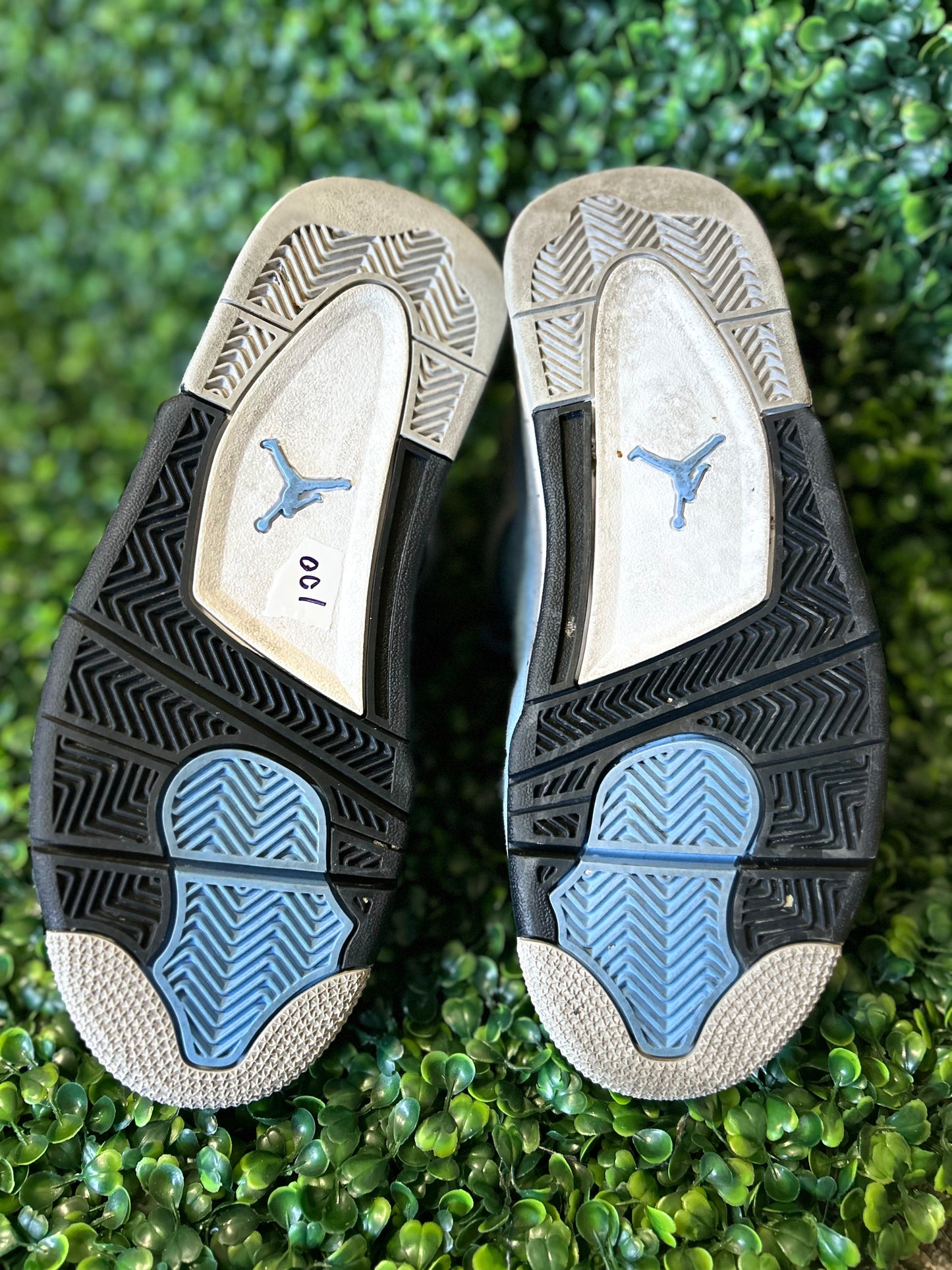 Jordan 4 university blue