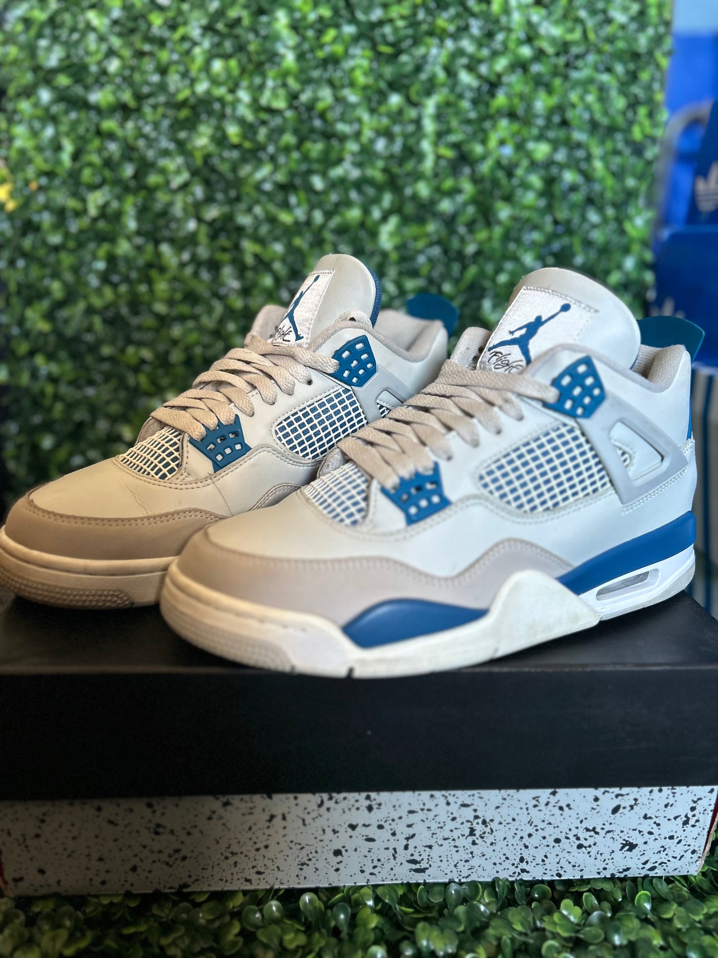 Jordan 4