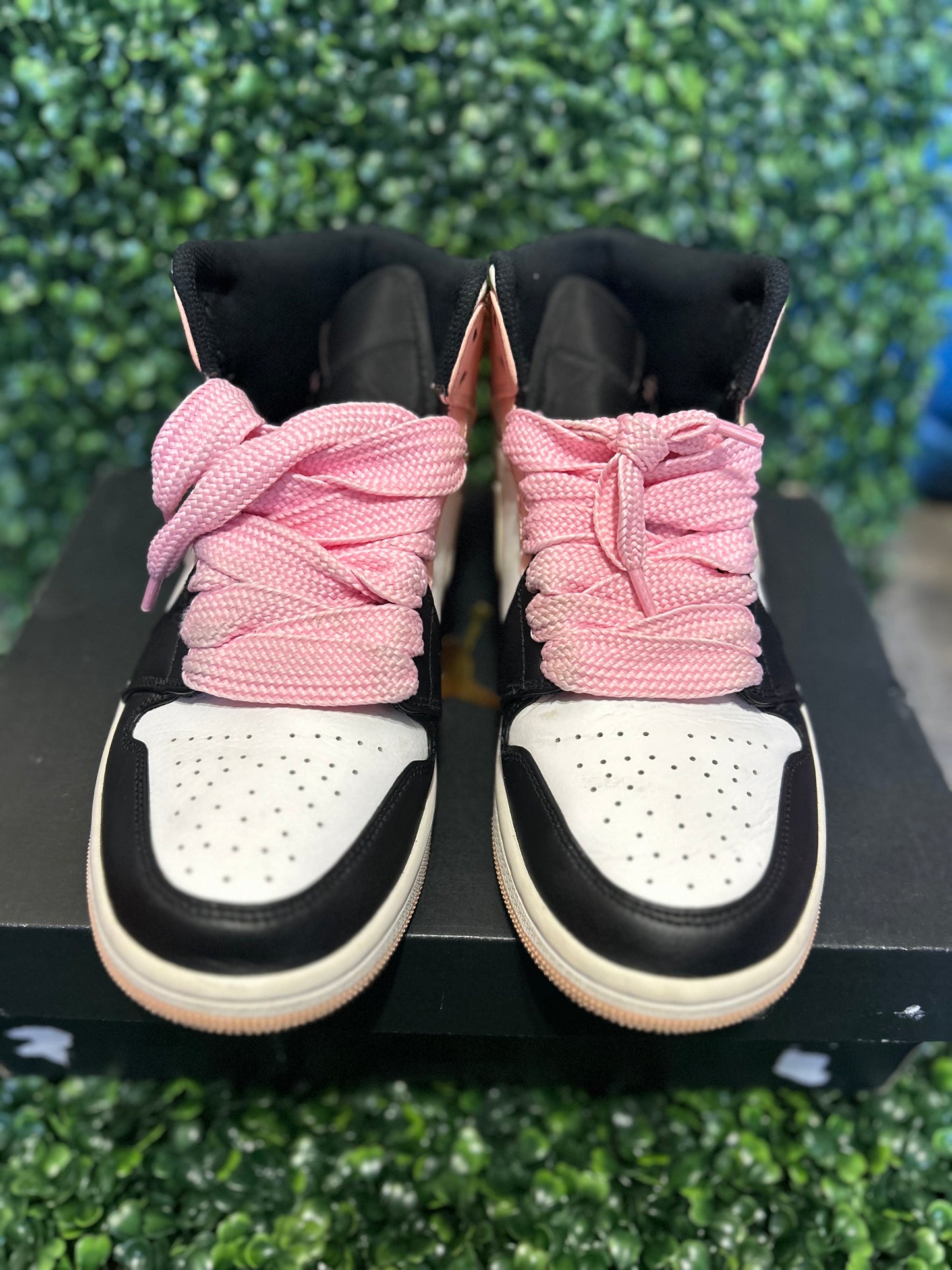 Jordan 1 mid