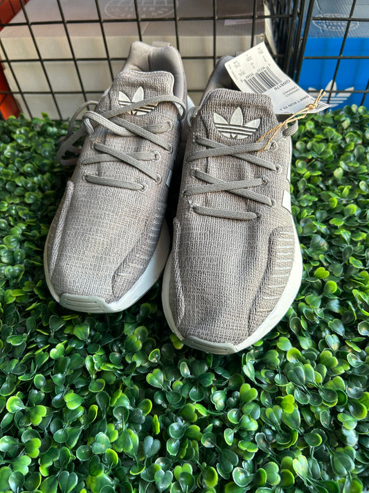 Adidas swift run size 3.5