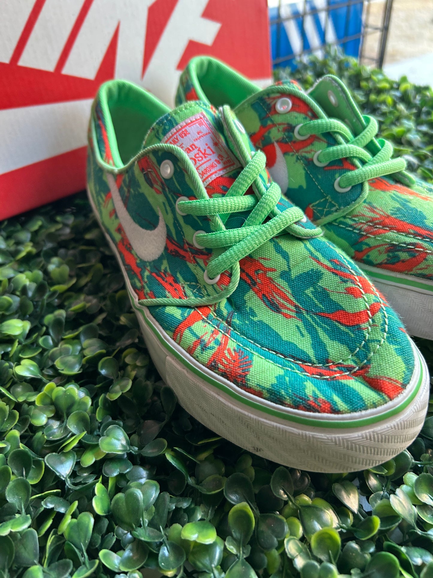 Nike stefan janoski size 4