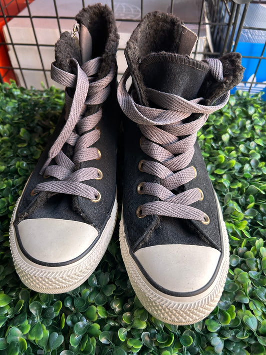 Converse black suede size 4