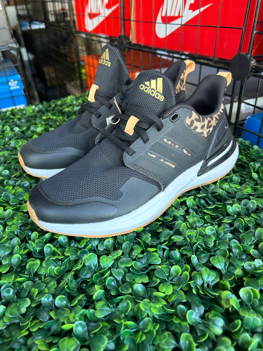 Adidas rapid sport size 4