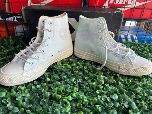 Converse size 5