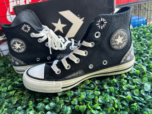 Converse floral embroidery size 5.5