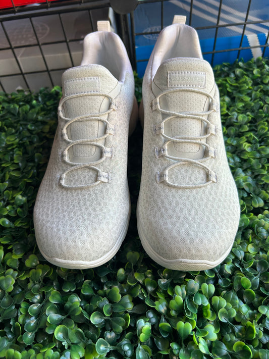 Sketcher summit size 6